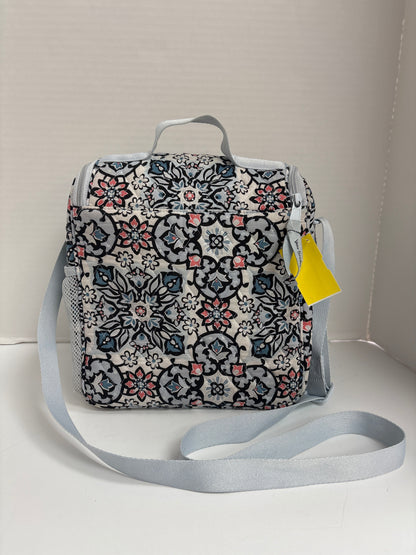Luggage By Vera Bradley. Size: Medium