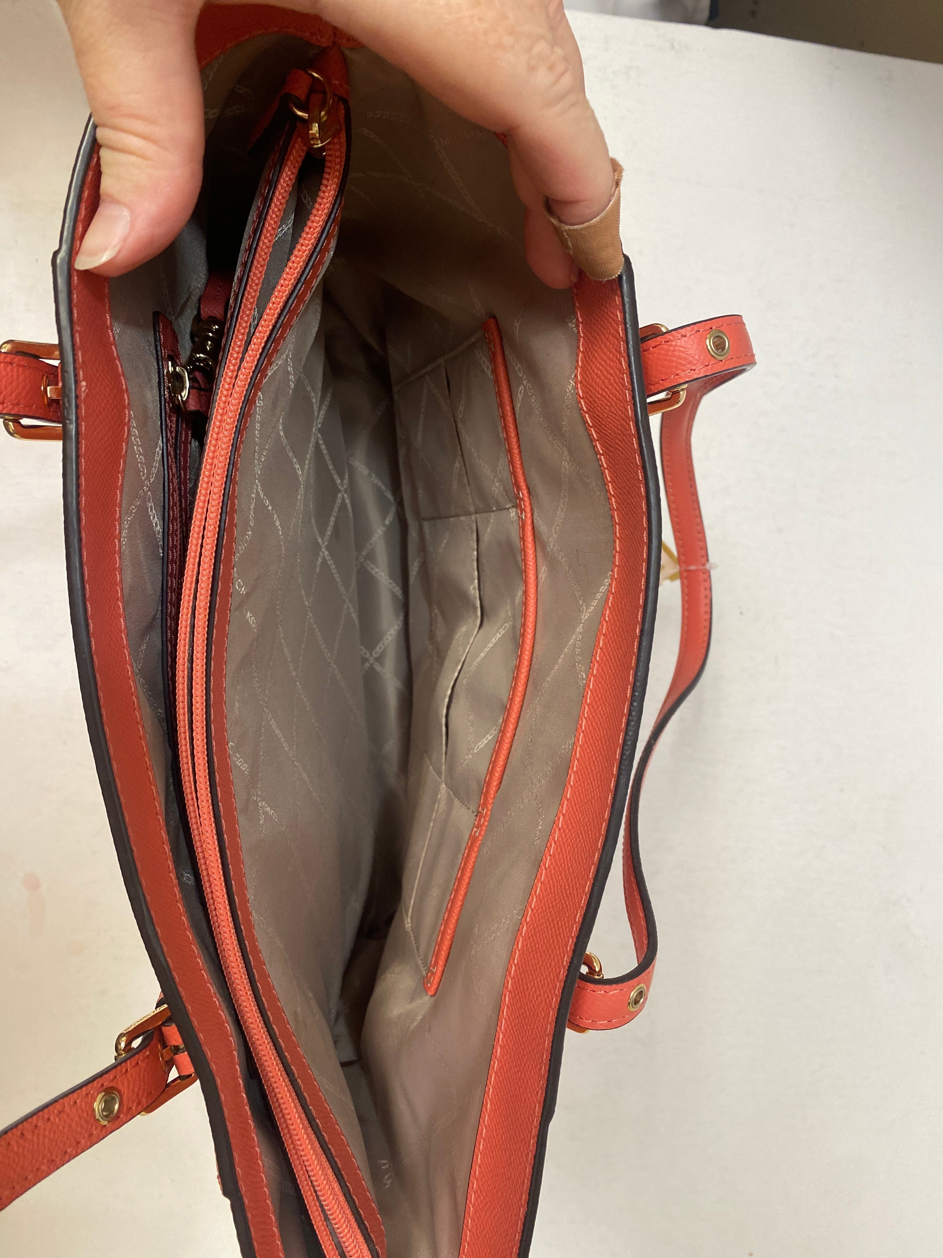 Handbag Designer By Michael Kors. Size: Large