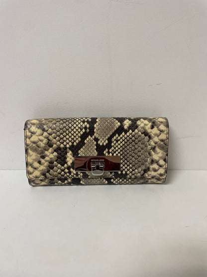Wallet Designer By Michael Kors. Size: Large