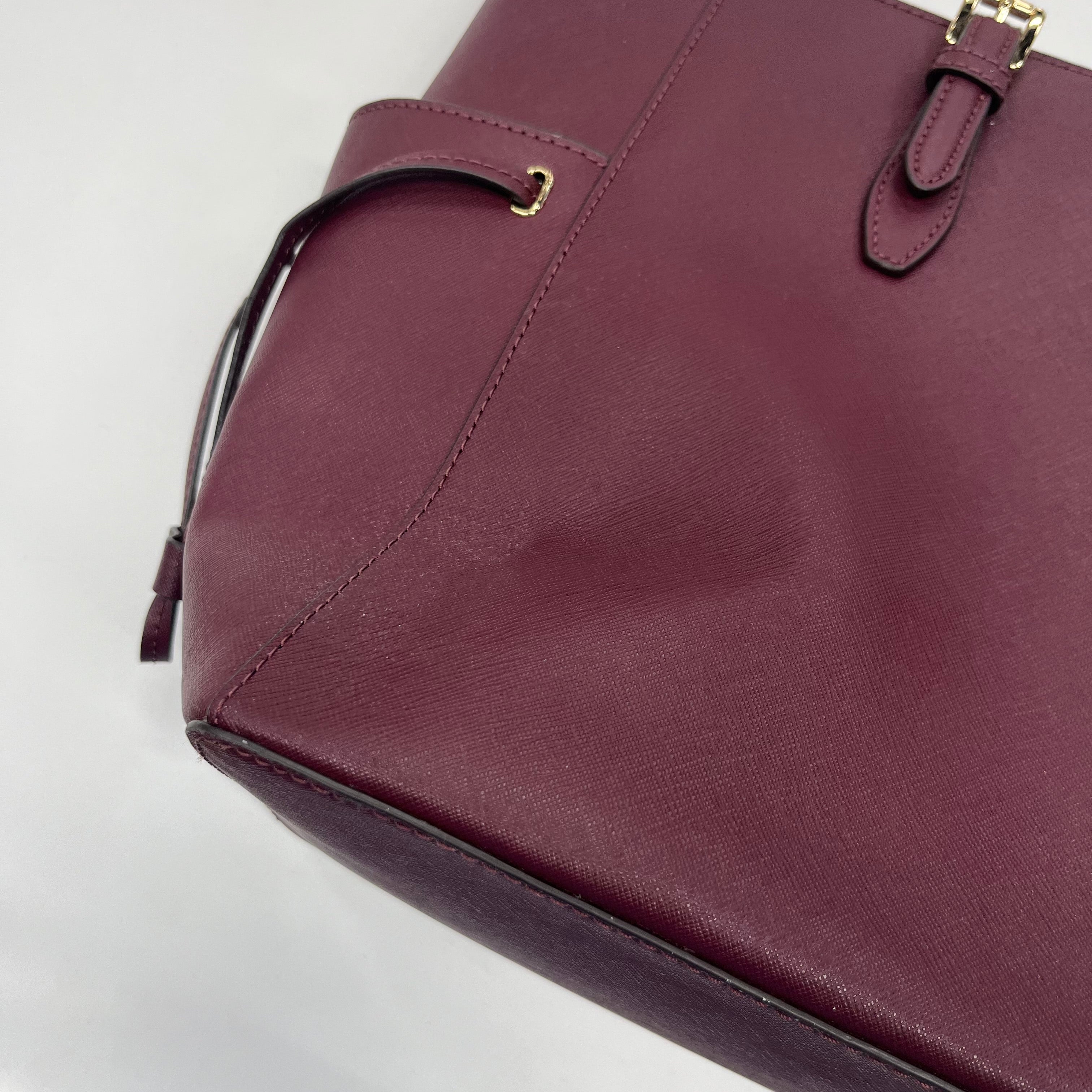 Handbag Designer Michael Kors. Size Large