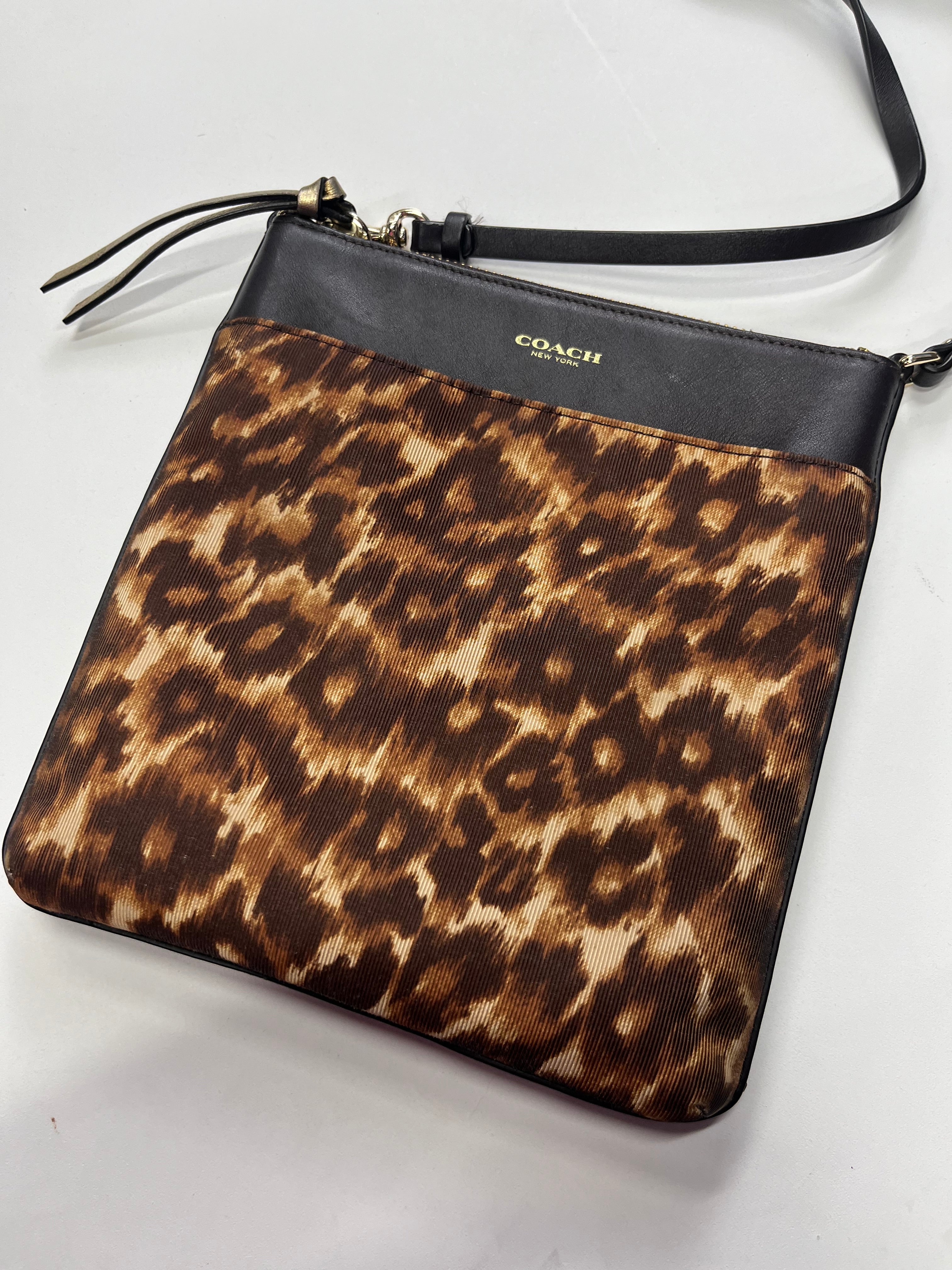 Animal Print Handbag Designer Coach. Size Medium