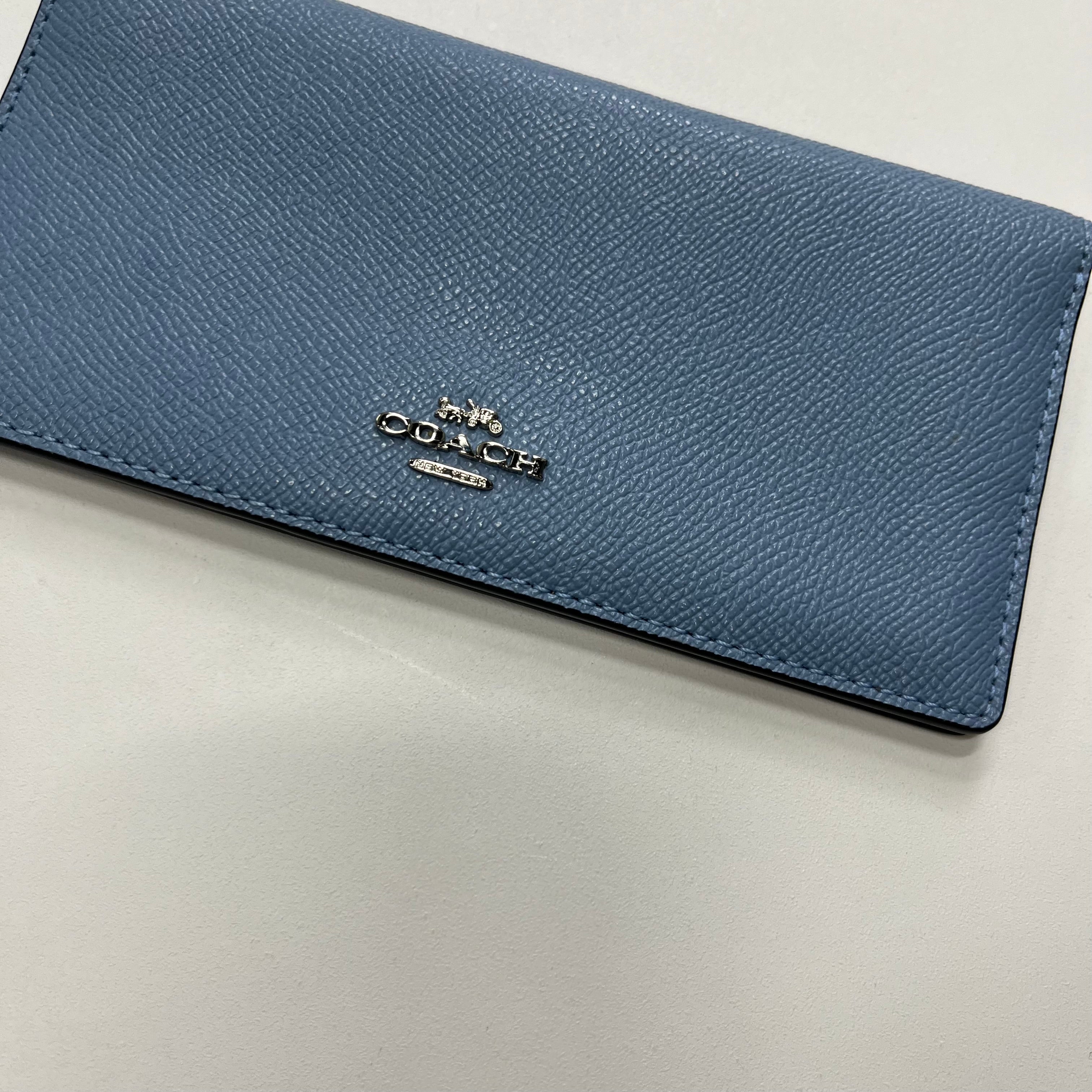 Wallet Coach. Size Medium