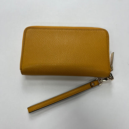 Wristlet Michael Kors NWT. Size Medium