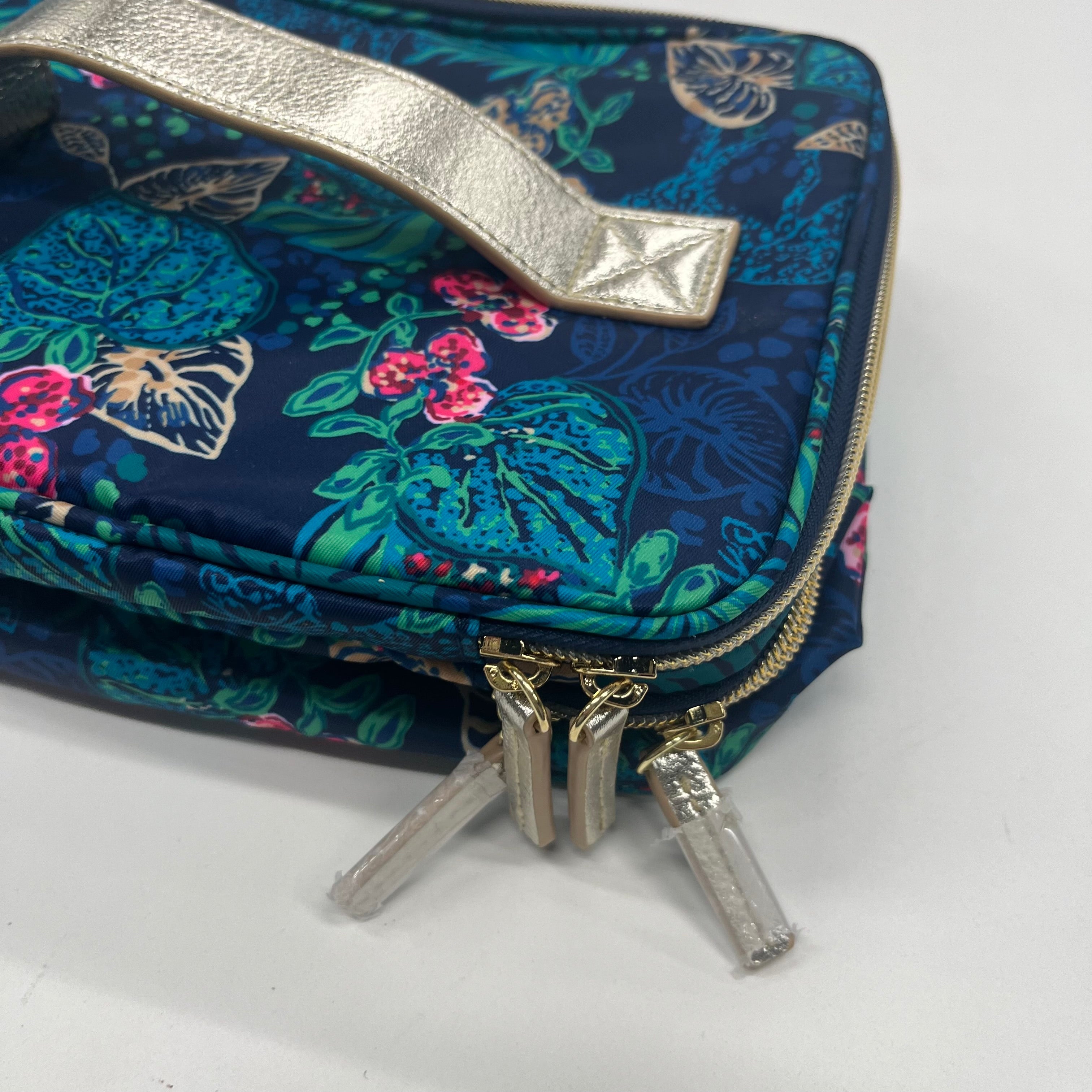 Makeup Bag Lilly Pulitzer. Size Large