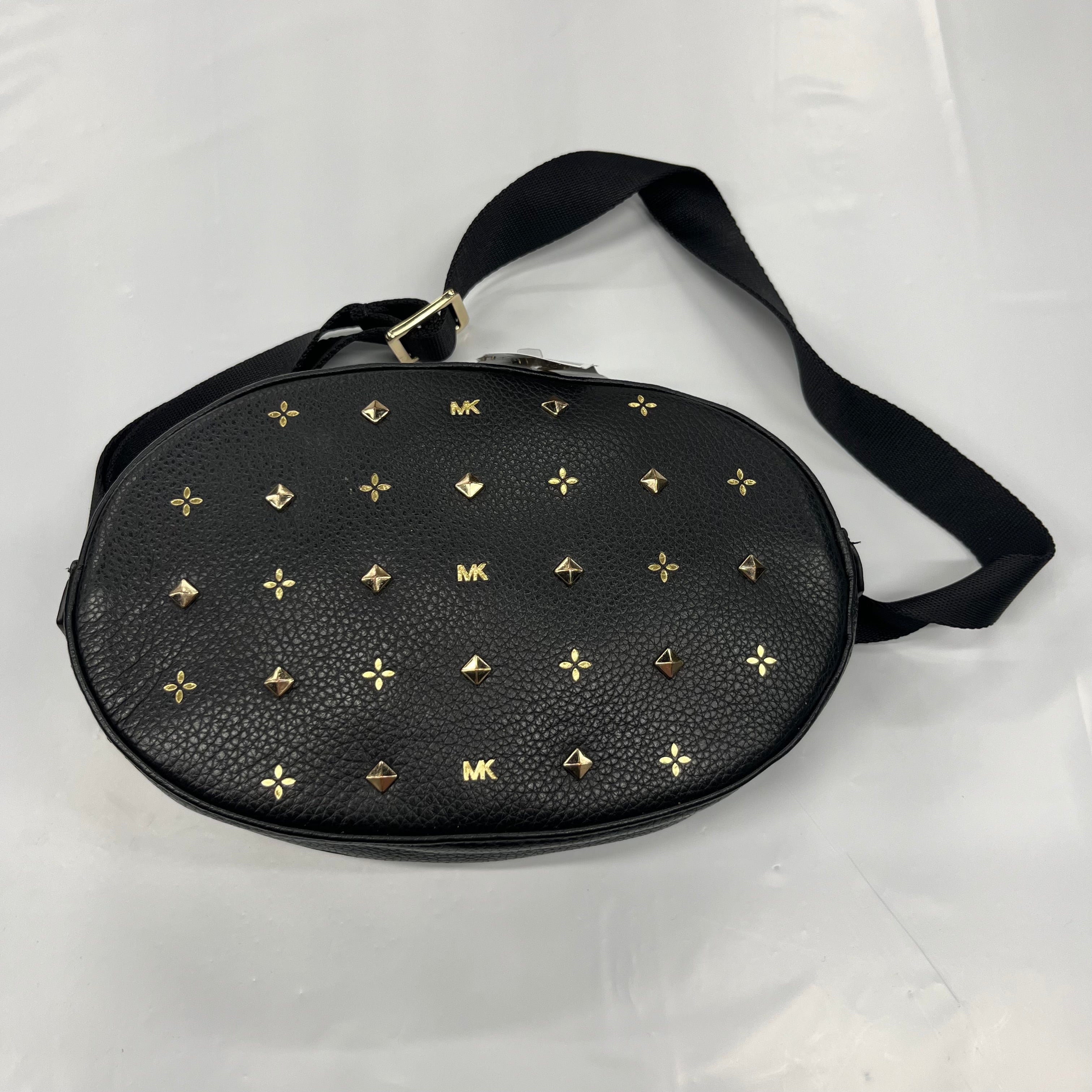 Handbag Designer Michael Kors. Size Medium