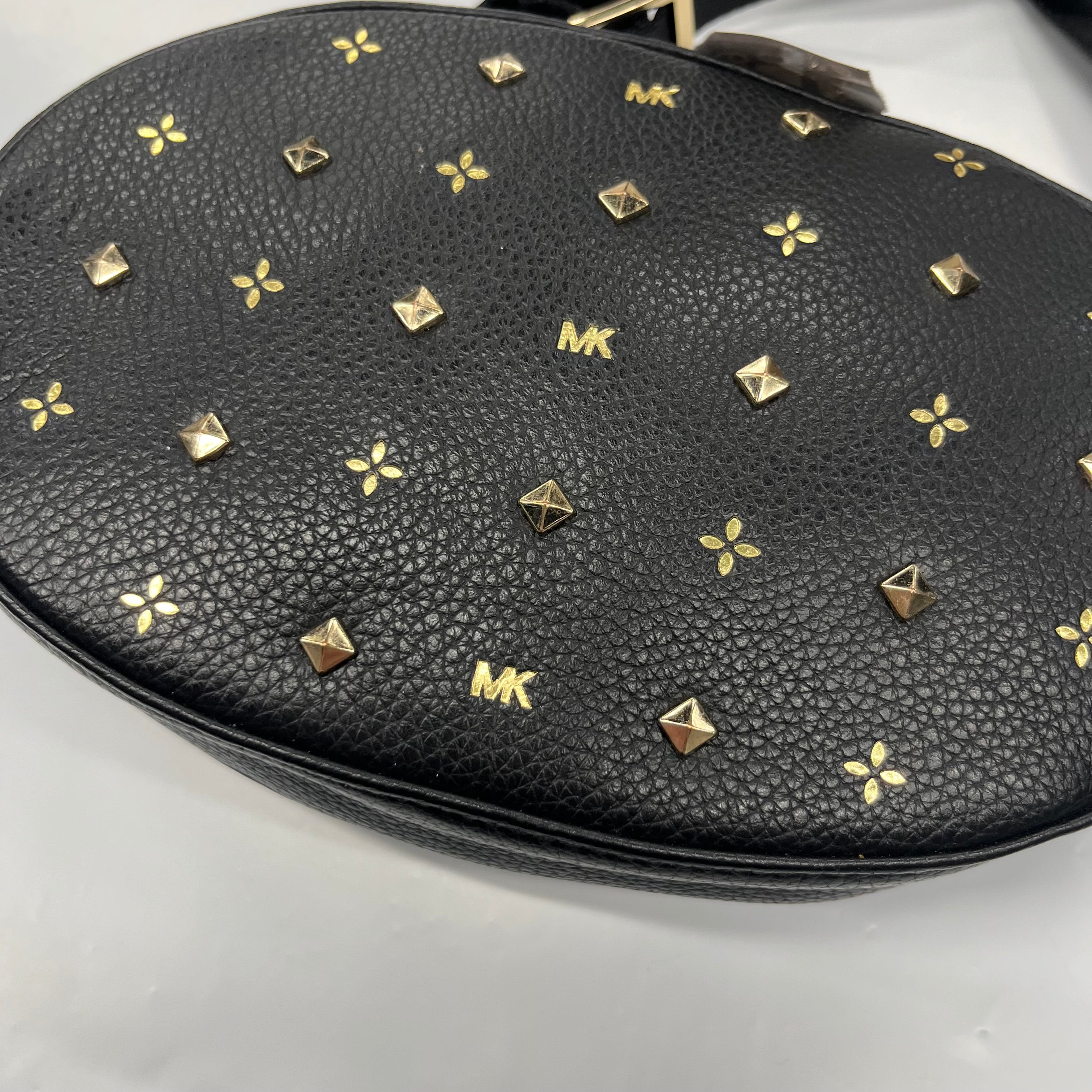 Handbag Designer Michael Kors. Size Medium
