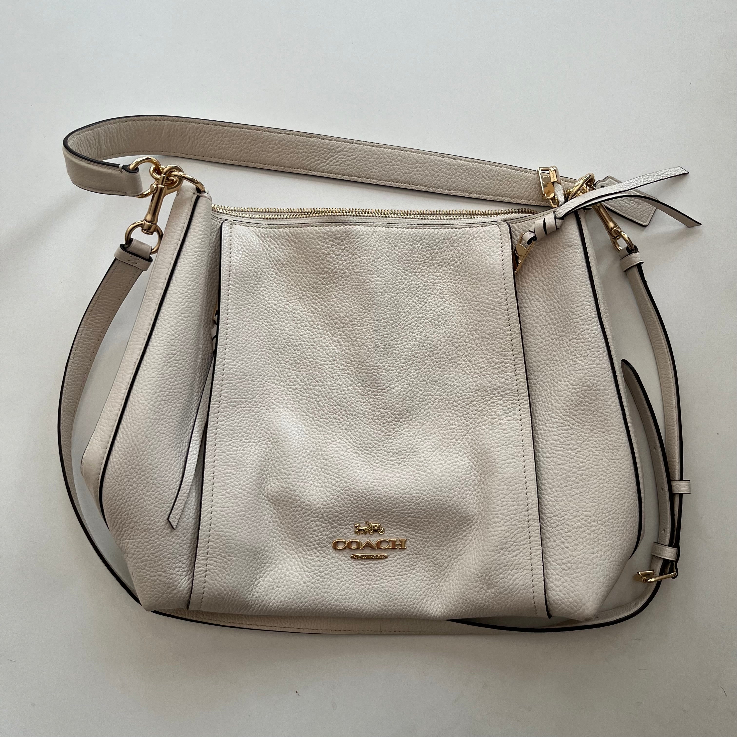 Handbag Designer By Coach. Size: Large