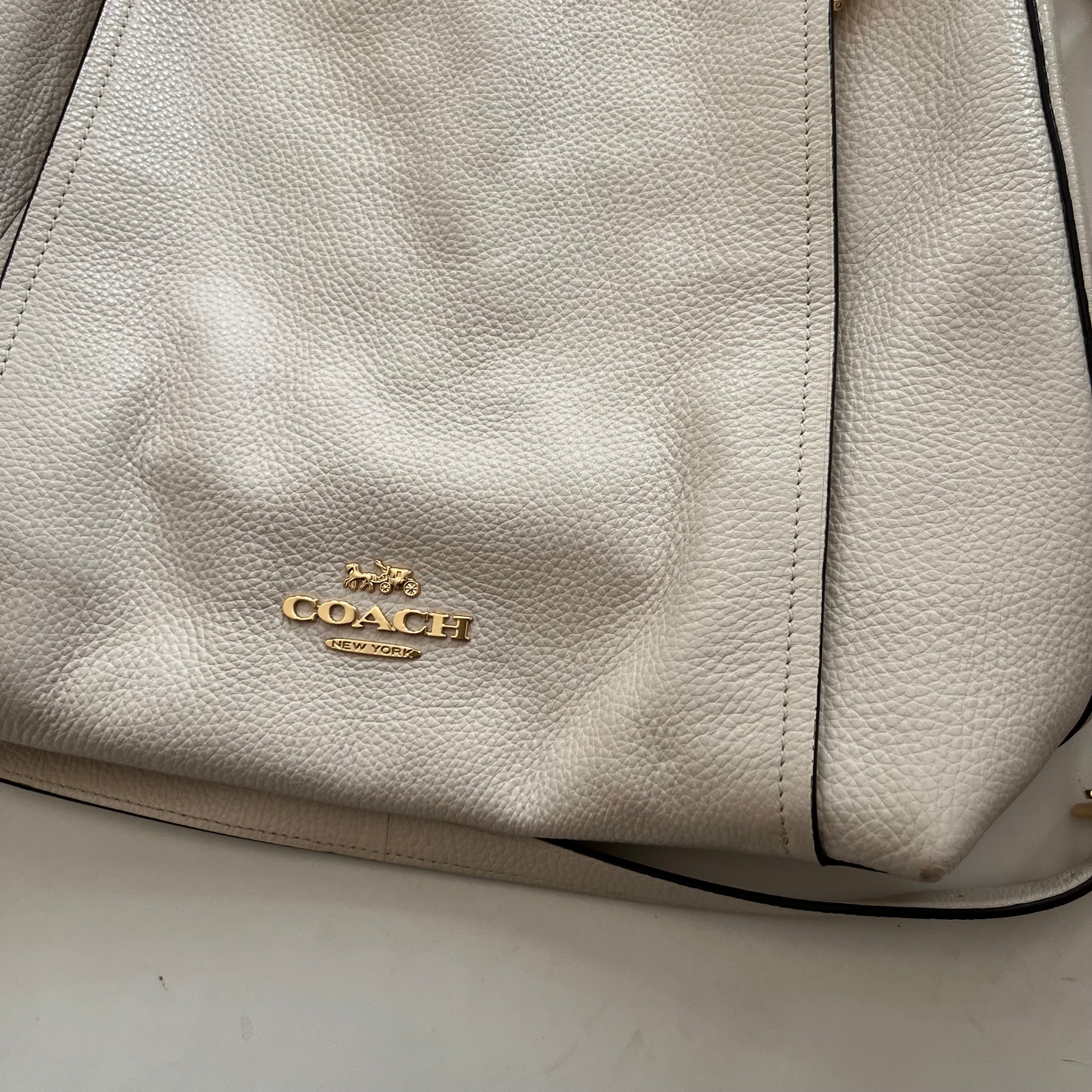 Handbag Designer By Coach. Size: Large