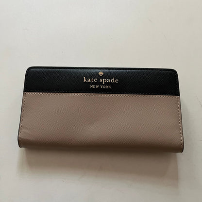 Wallet By Kate Spade. Size: Medium