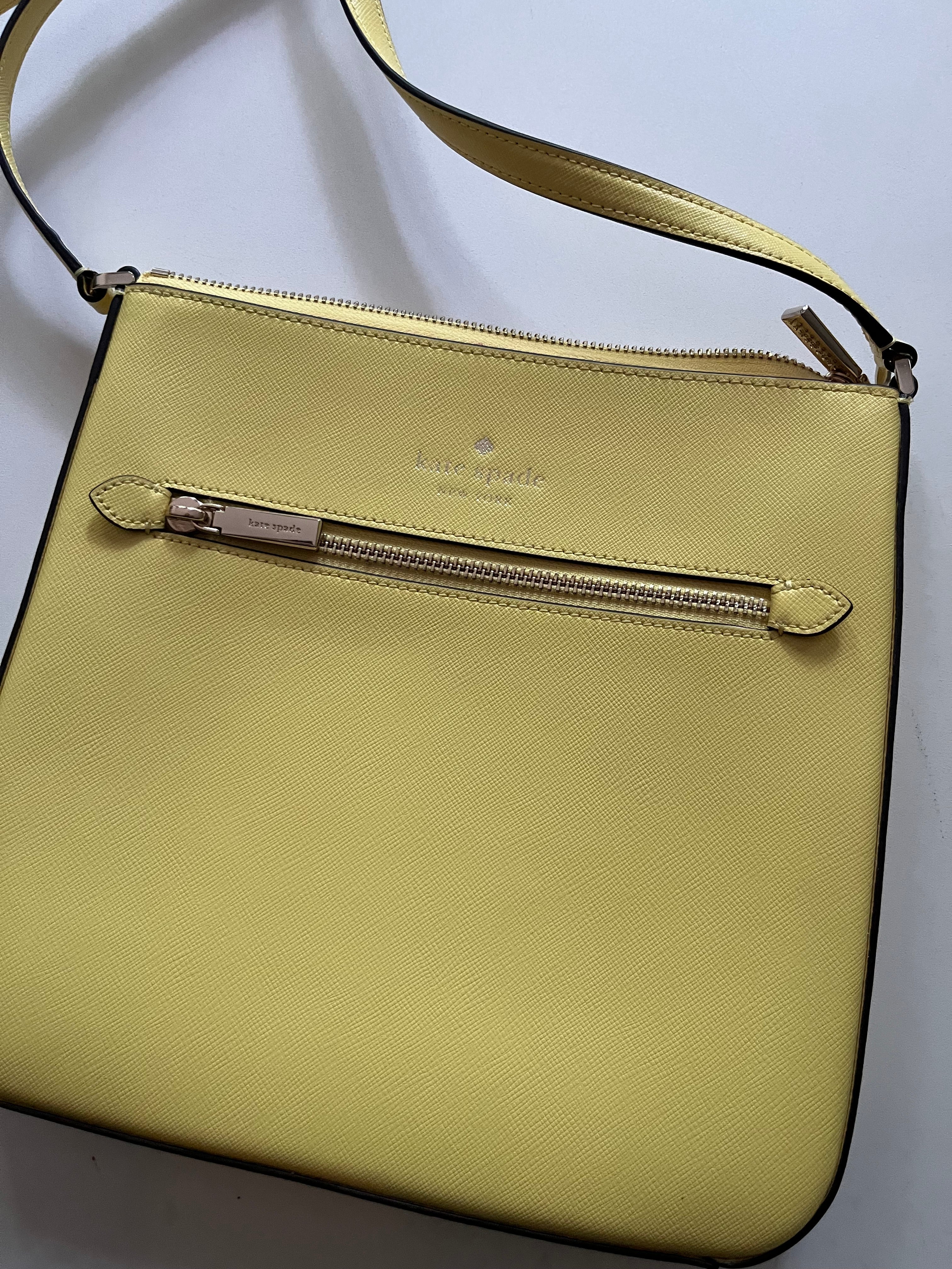 Handbag Designer By Kate Spade. Size: Large