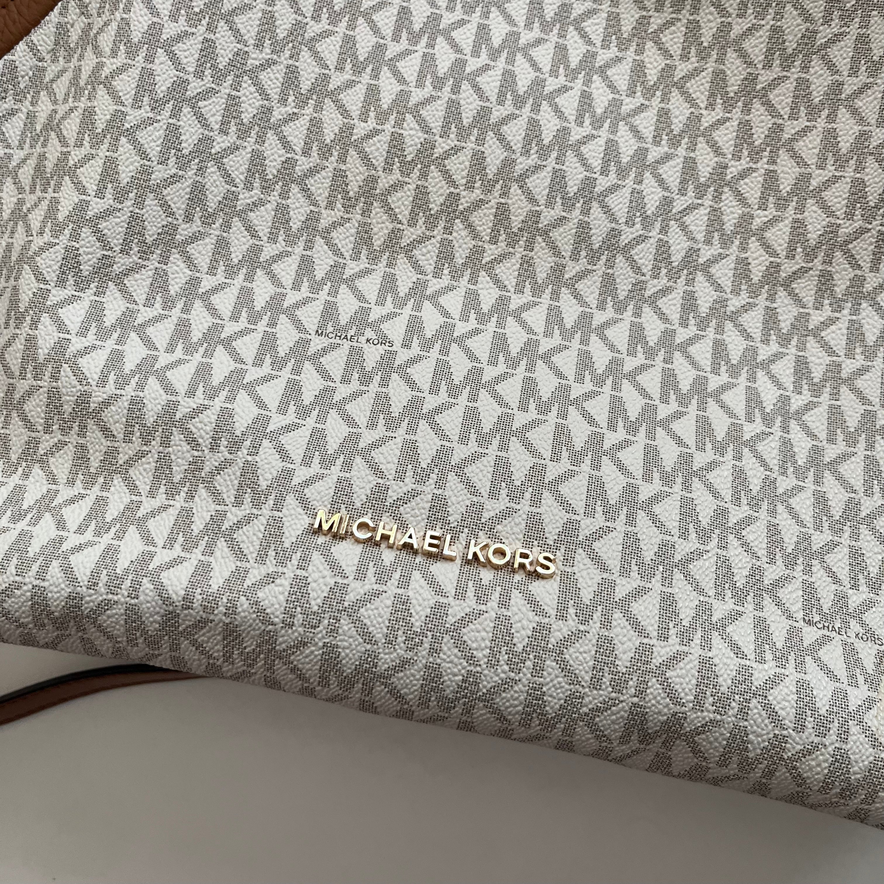 Handbag Designer By Michael Kors. Size: Large