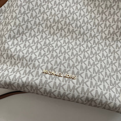 Handbag Designer By Michael Kors. Size: Large