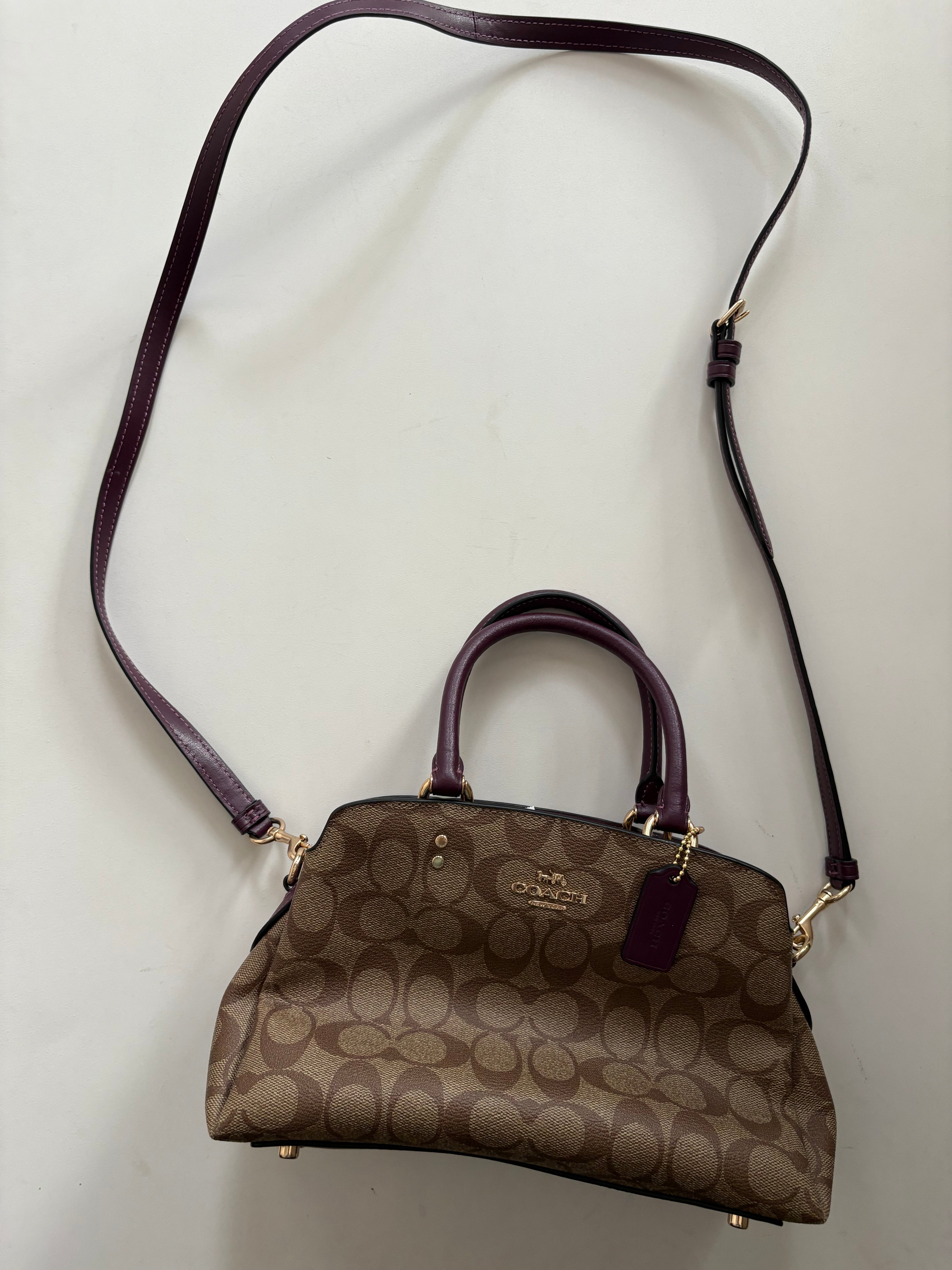 Handbag Designer By Coach. Size: Medium