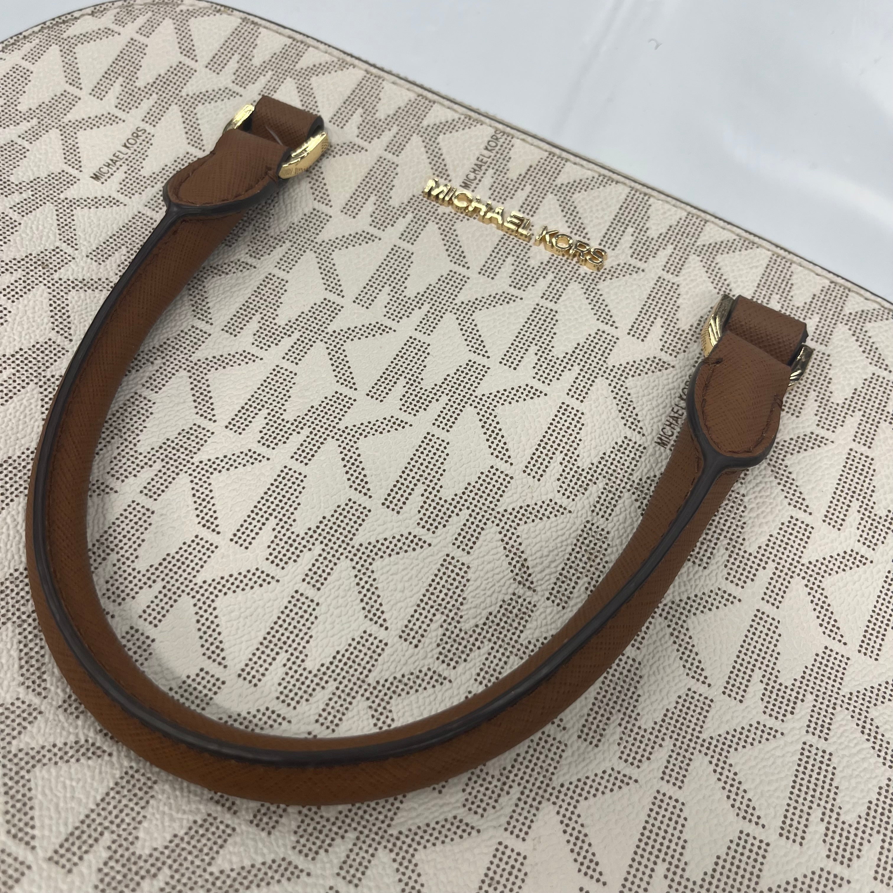 Handbag Designer Michael Kors. Size Medium