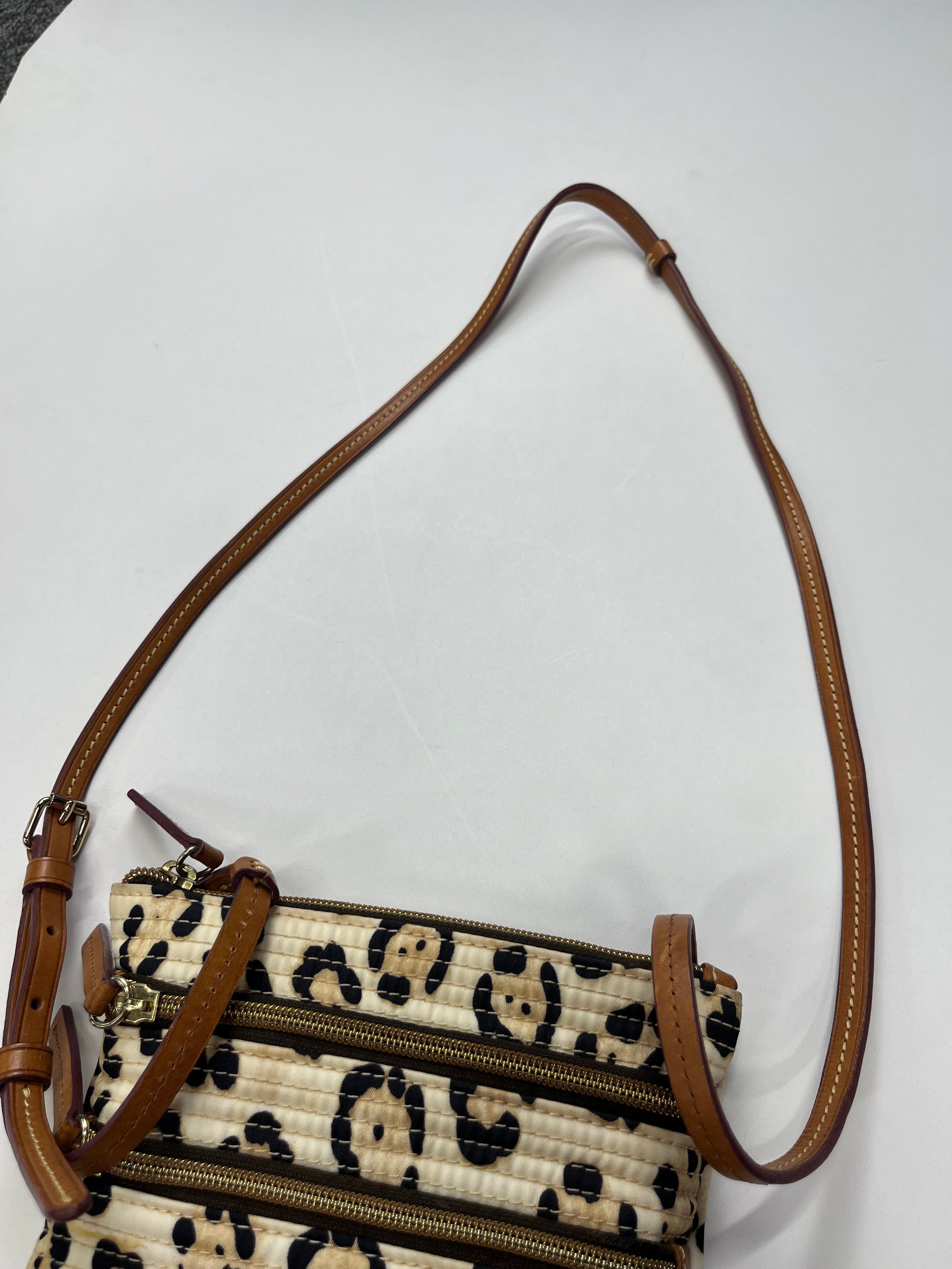Animal Print Handbag Designer Dooney And Bourke. Size Small