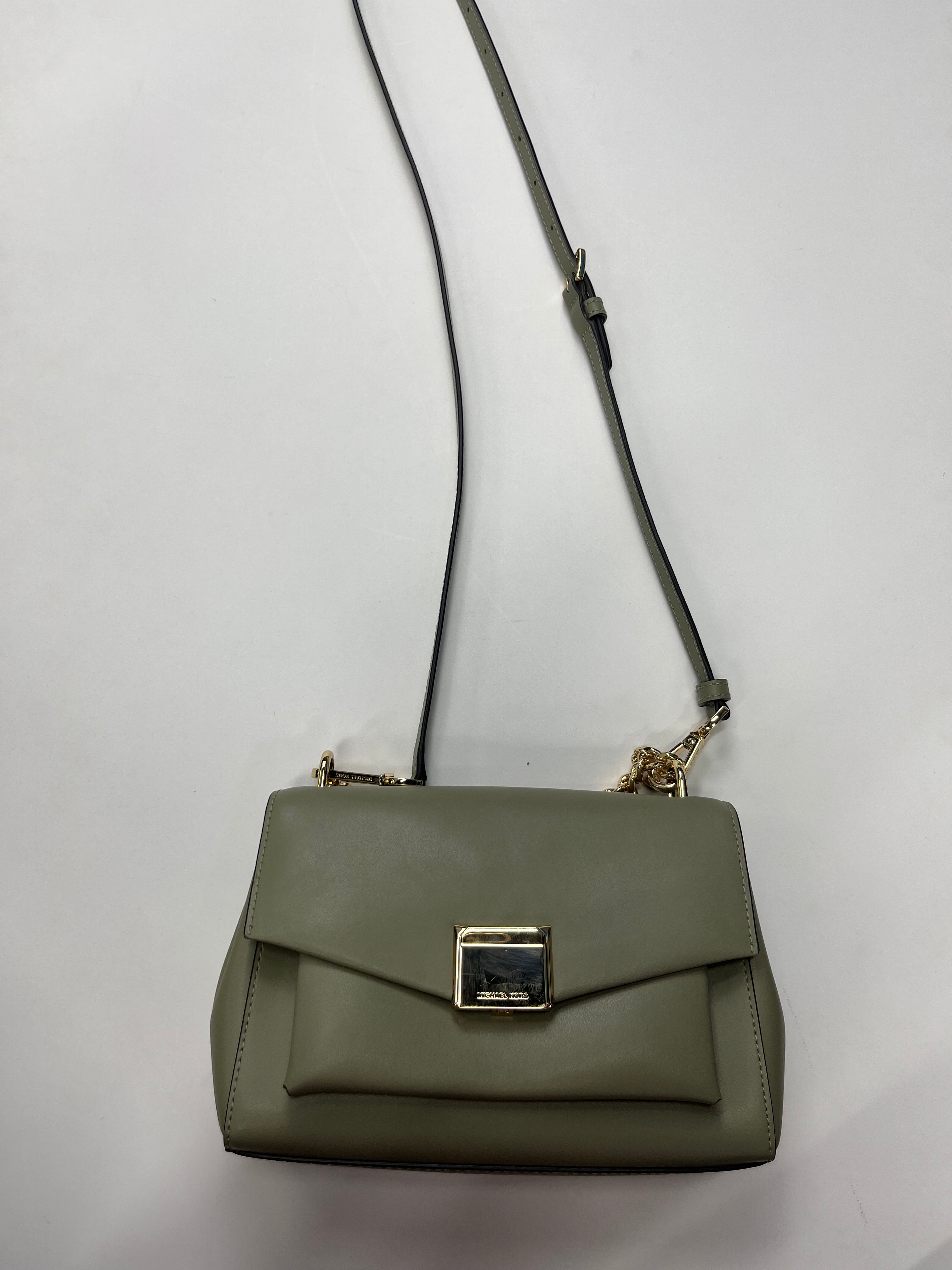 Mint Handbag Designer Michael Kors. Size Medium