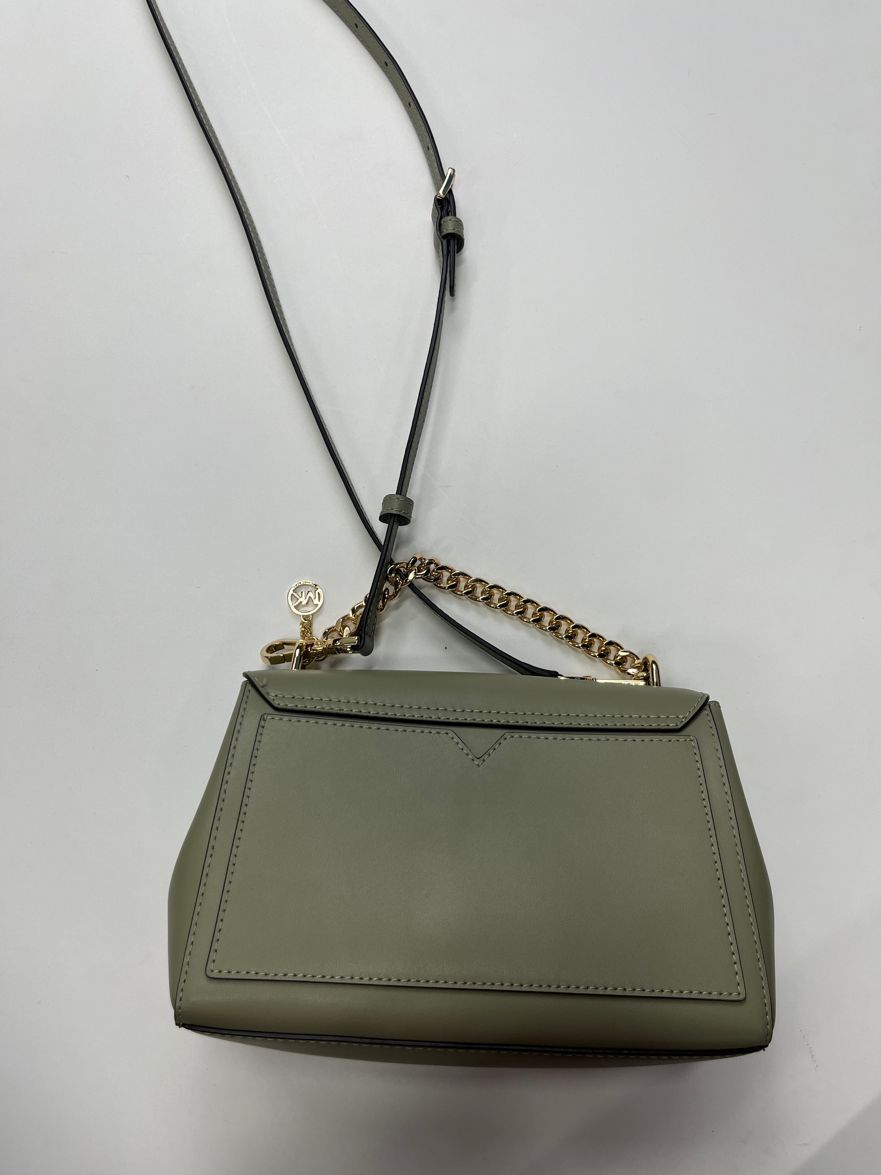 Mint Handbag Designer Michael Kors. Size Medium