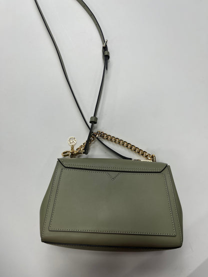 Mint Handbag Designer Michael Kors. Size Medium