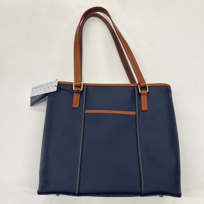 Handbag Designer Dooney And Bourke. Size Medium
