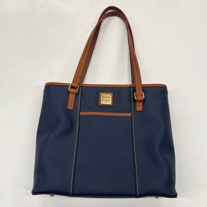 Handbag Designer Dooney And Bourke. Size Medium