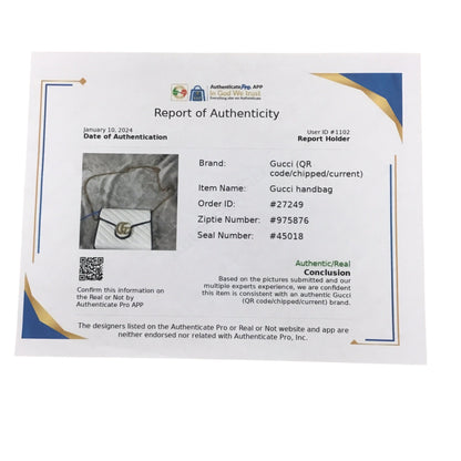 Handbag Luxury Designer By Gucci. Size: Medium