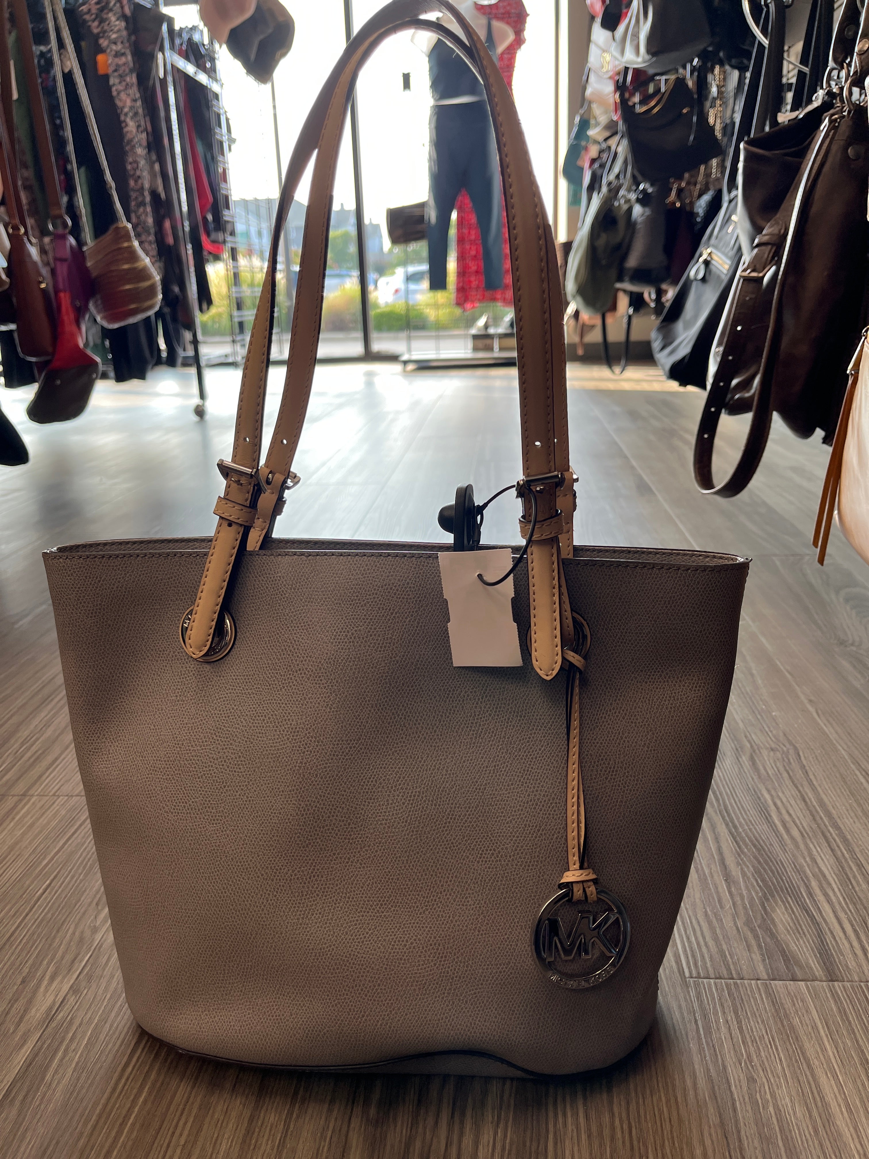 Handbag Designer By Michael By Michael Kors. Size: Medium
