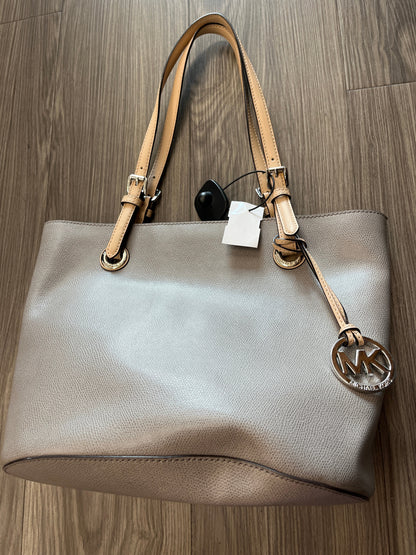 Handbag Designer By Michael By Michael Kors. Size: Medium
