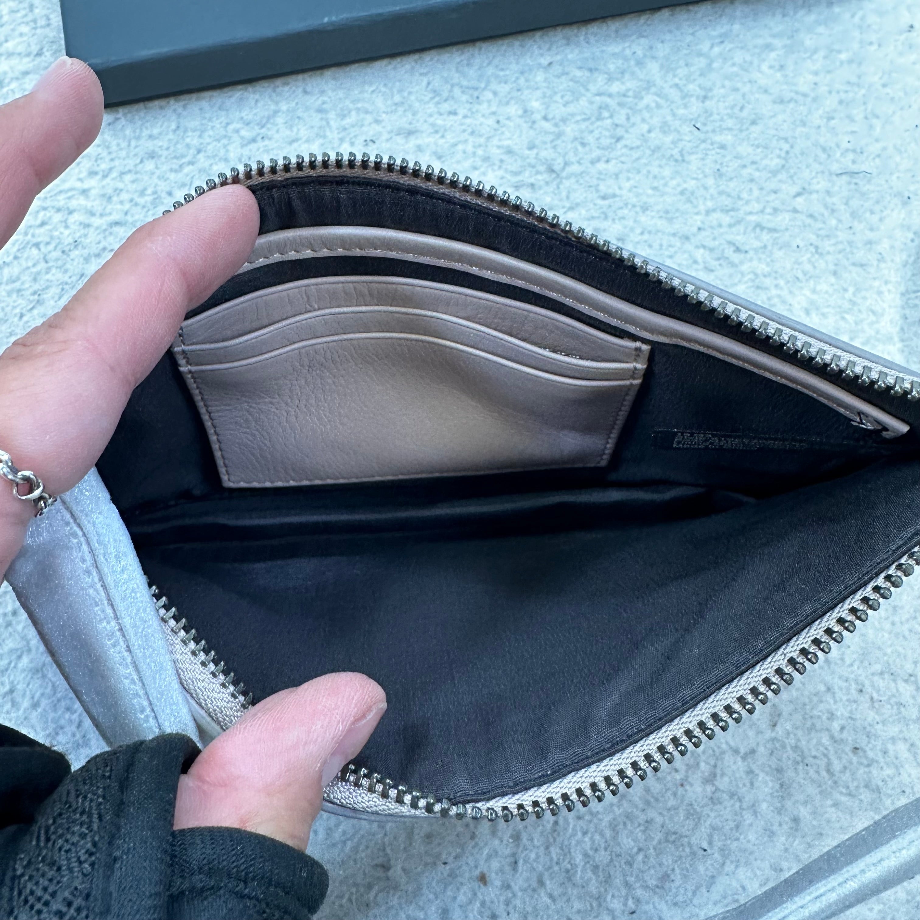 Wristlet By Ecco. Size: Small