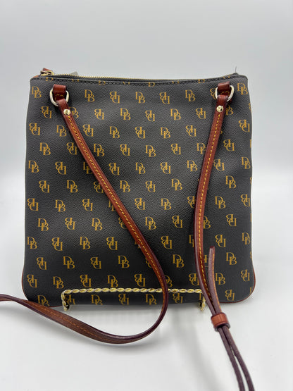 Crossbody Designer Dooney And Bourke. Size Medium