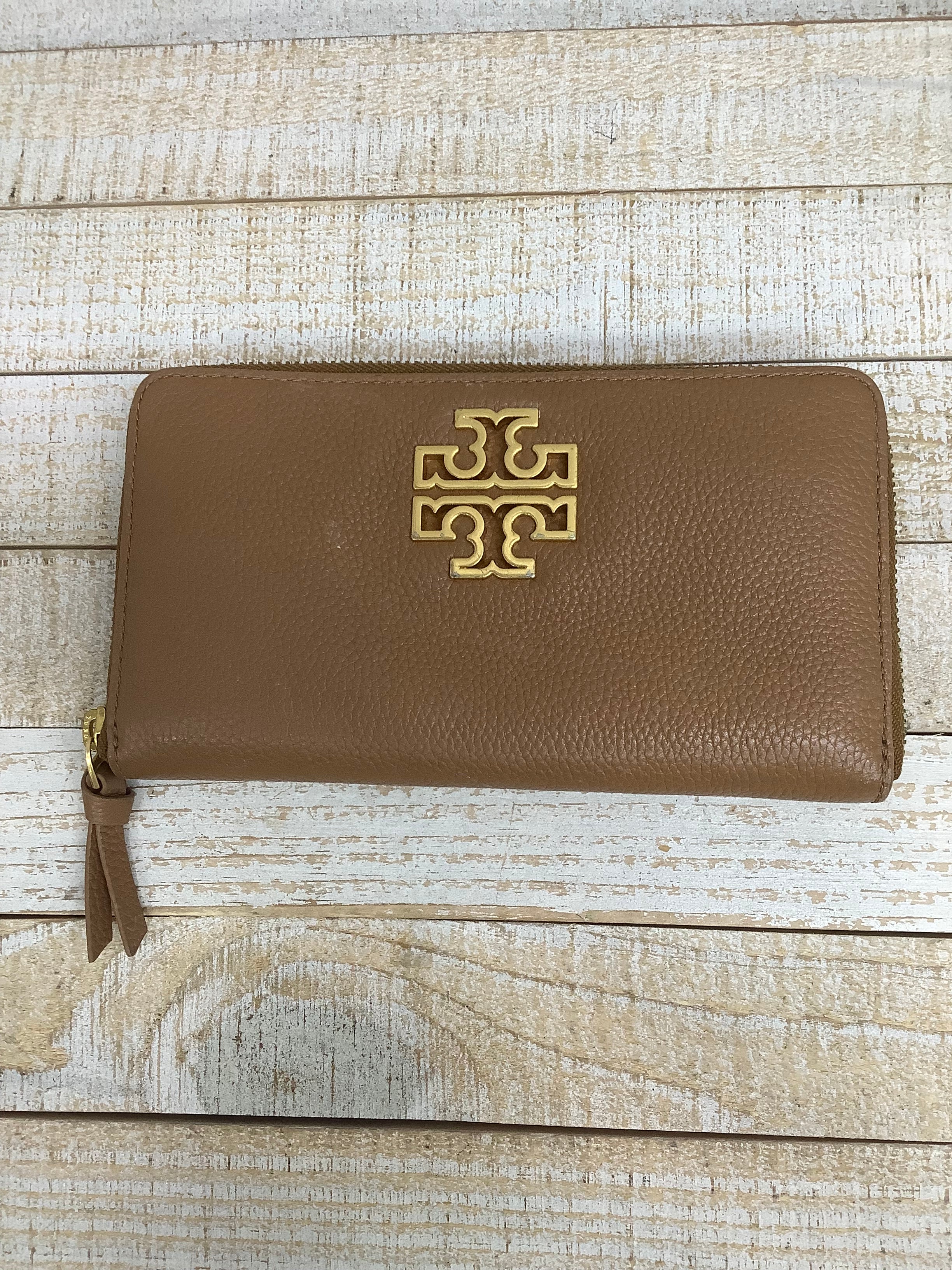 Wallet Designer Tory Burch. Size Medium
