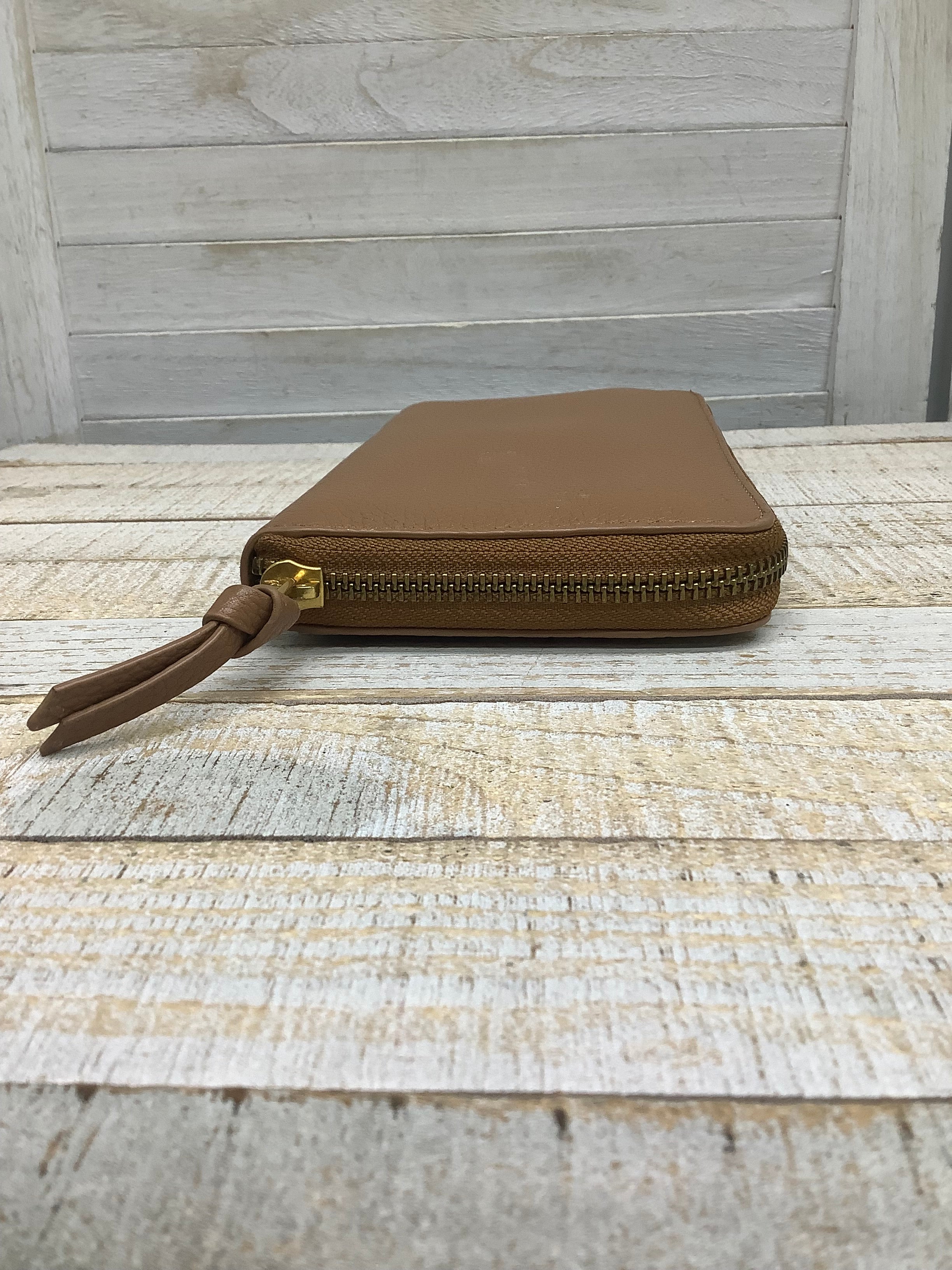 Wallet Designer Tory Burch. Size Medium
