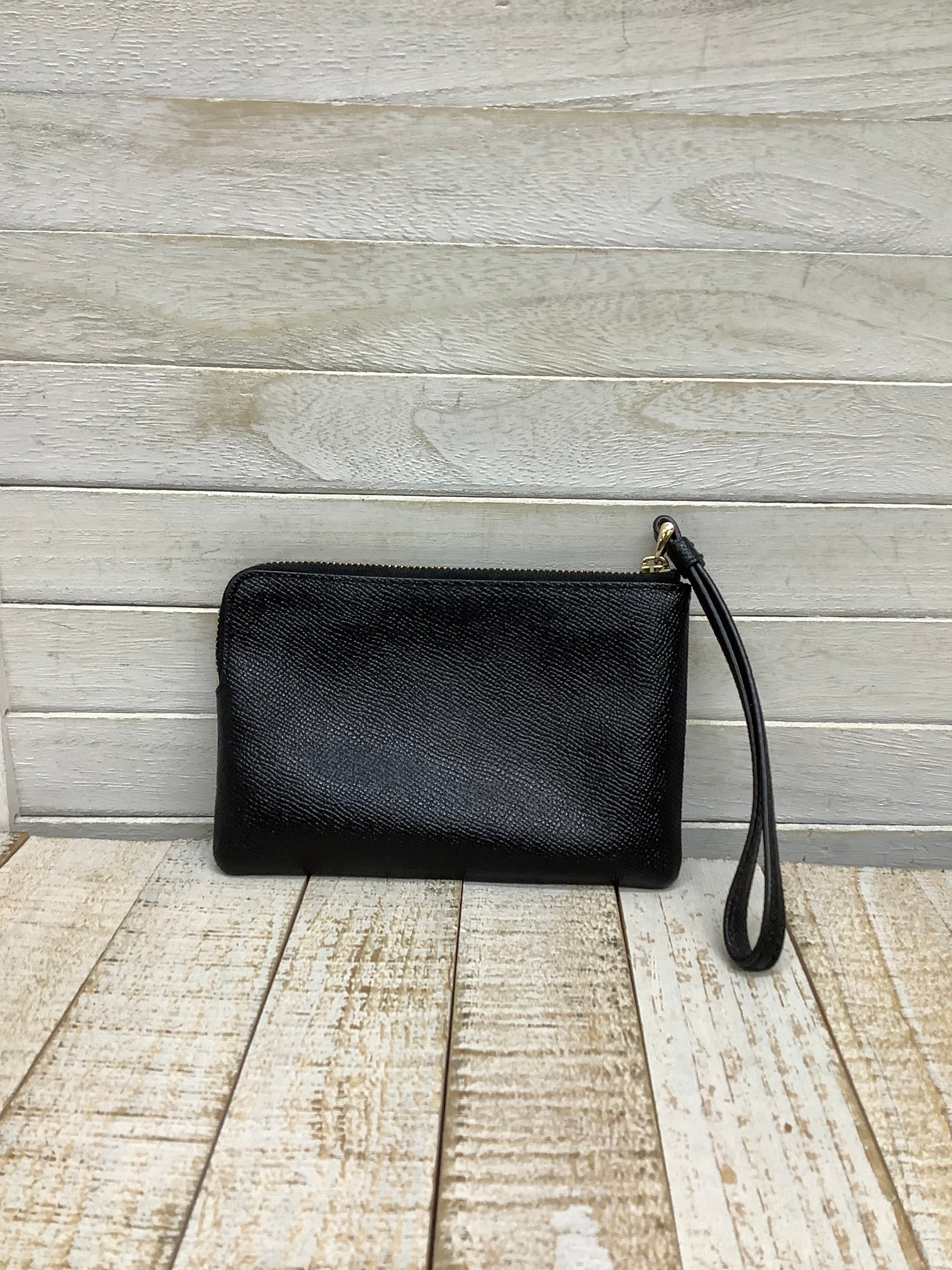 Wristlet Designer By Coach. Size: Small