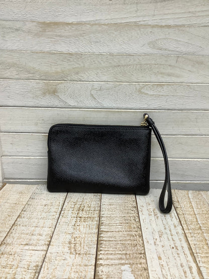 Wristlet Designer By Coach. Size: Small