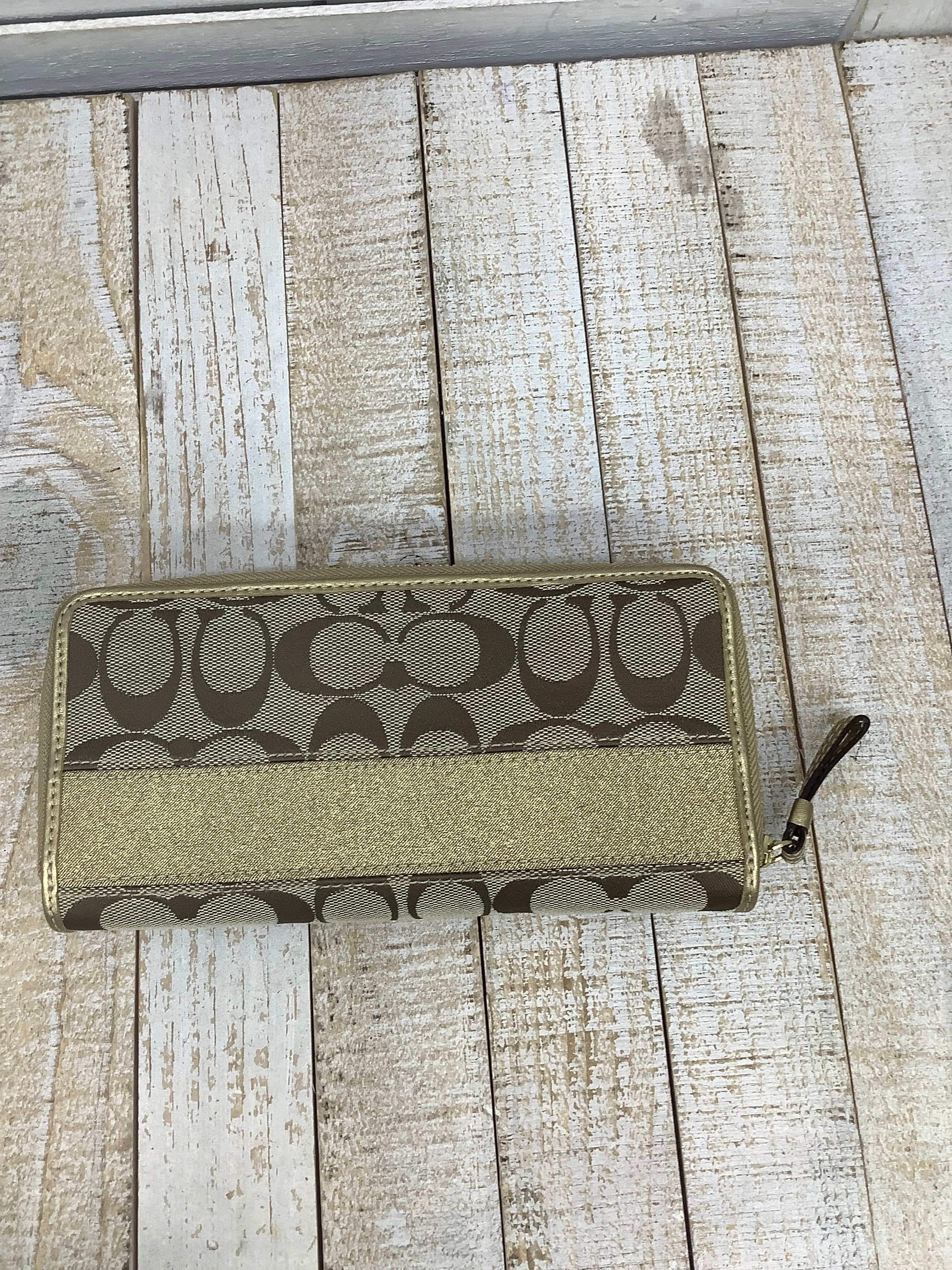 Wallet Designer By Coach. Size Small