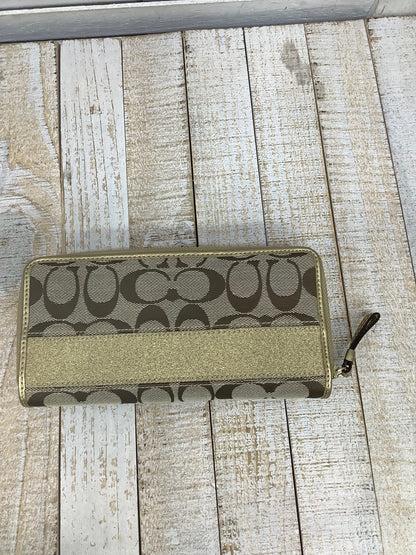 Wallet Designer By Coach. Size Small
