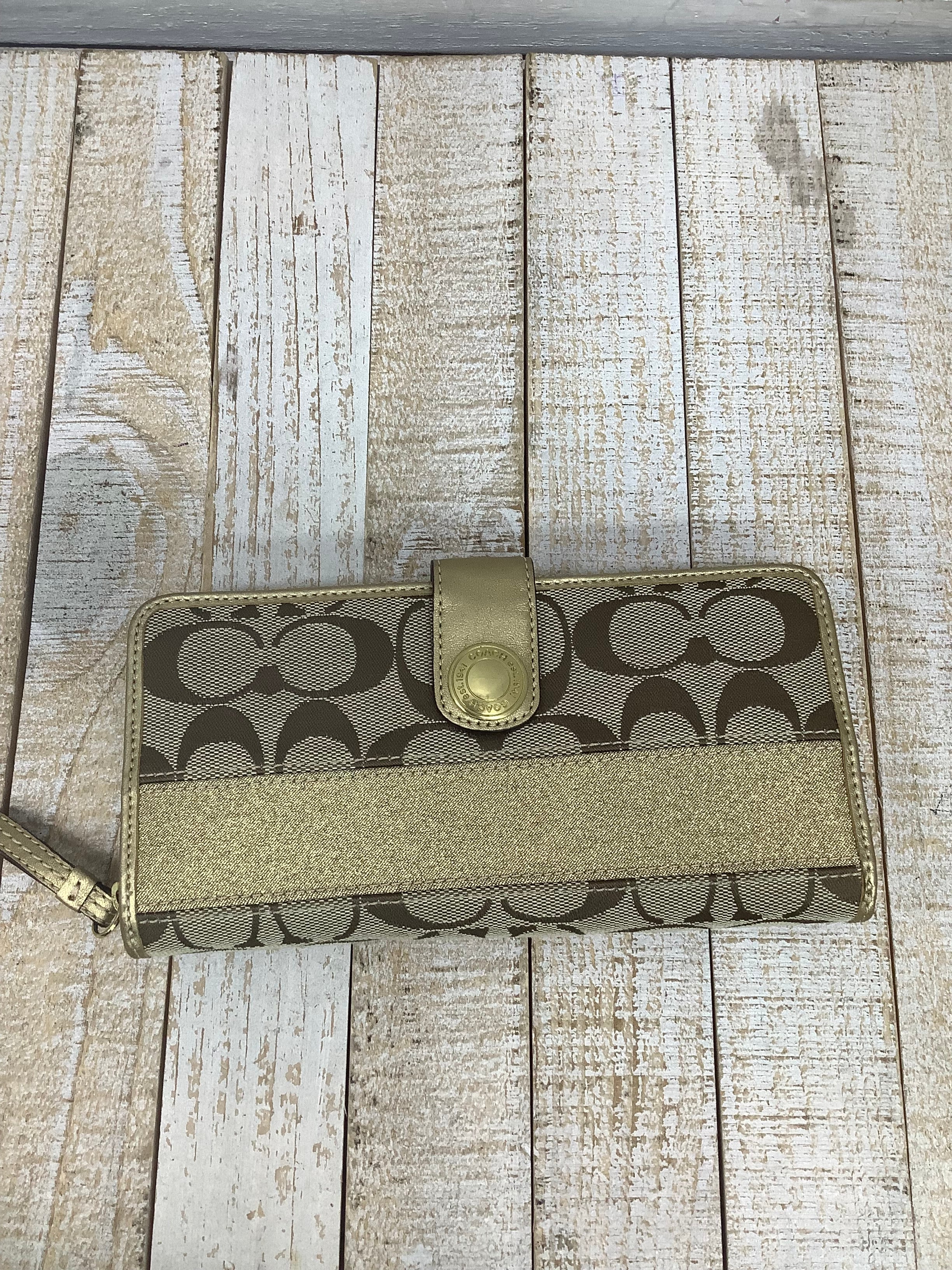 Wallet Designer By Coach. Size Small