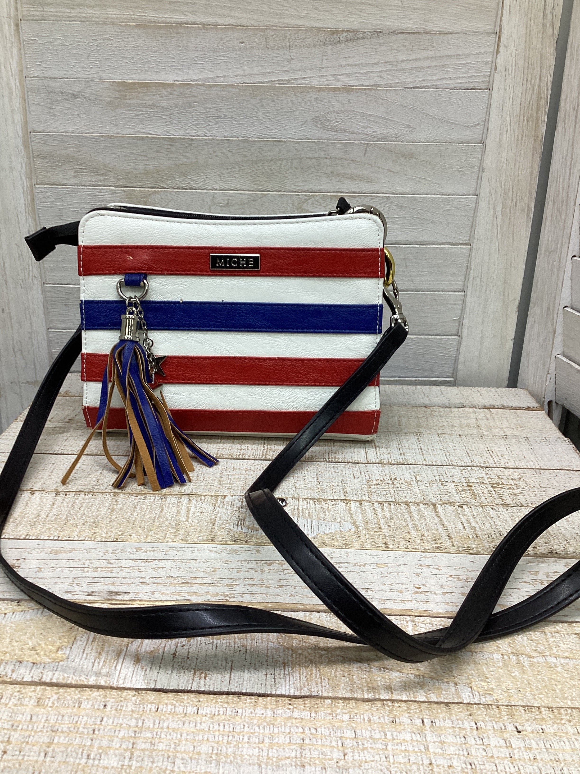 Crossbody Miche. Size Small