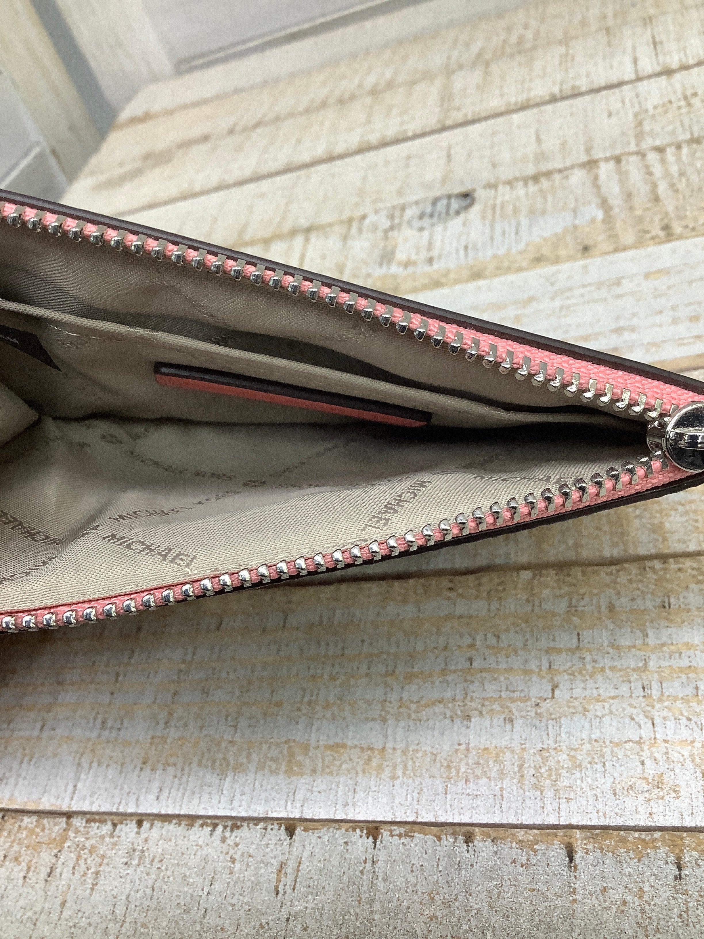 Wallet Designer  by Michael Kors. Size Small
