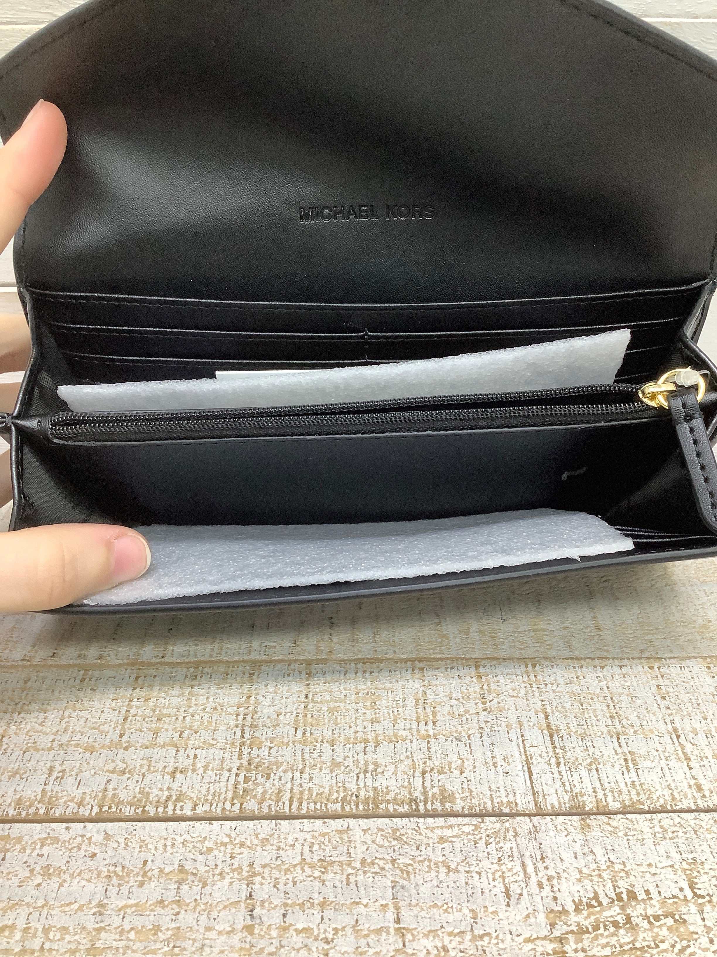 Wallet Designer by Michael Kors. Size Large