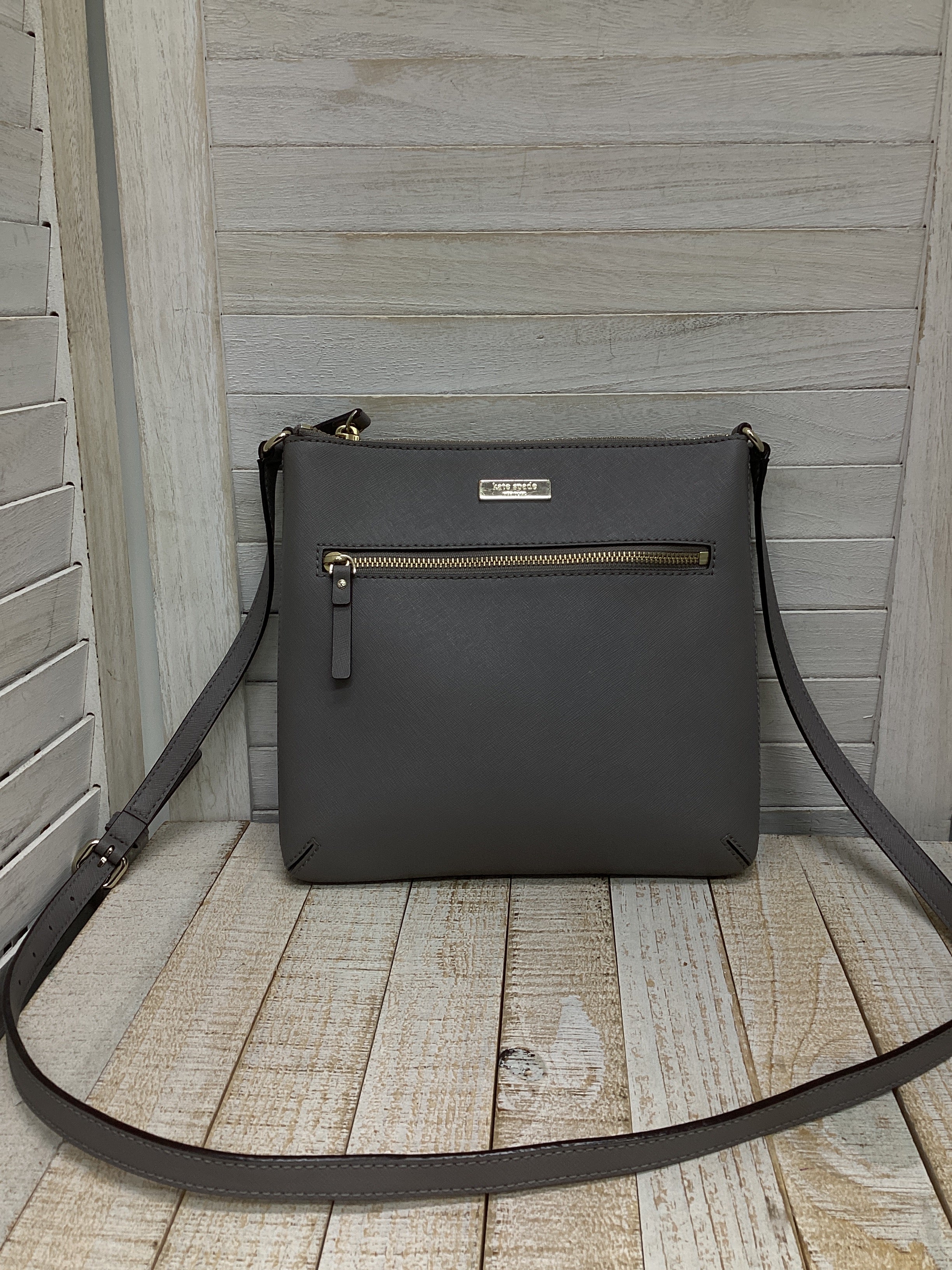 Crossbody Designer Kate Spade. Size Medium