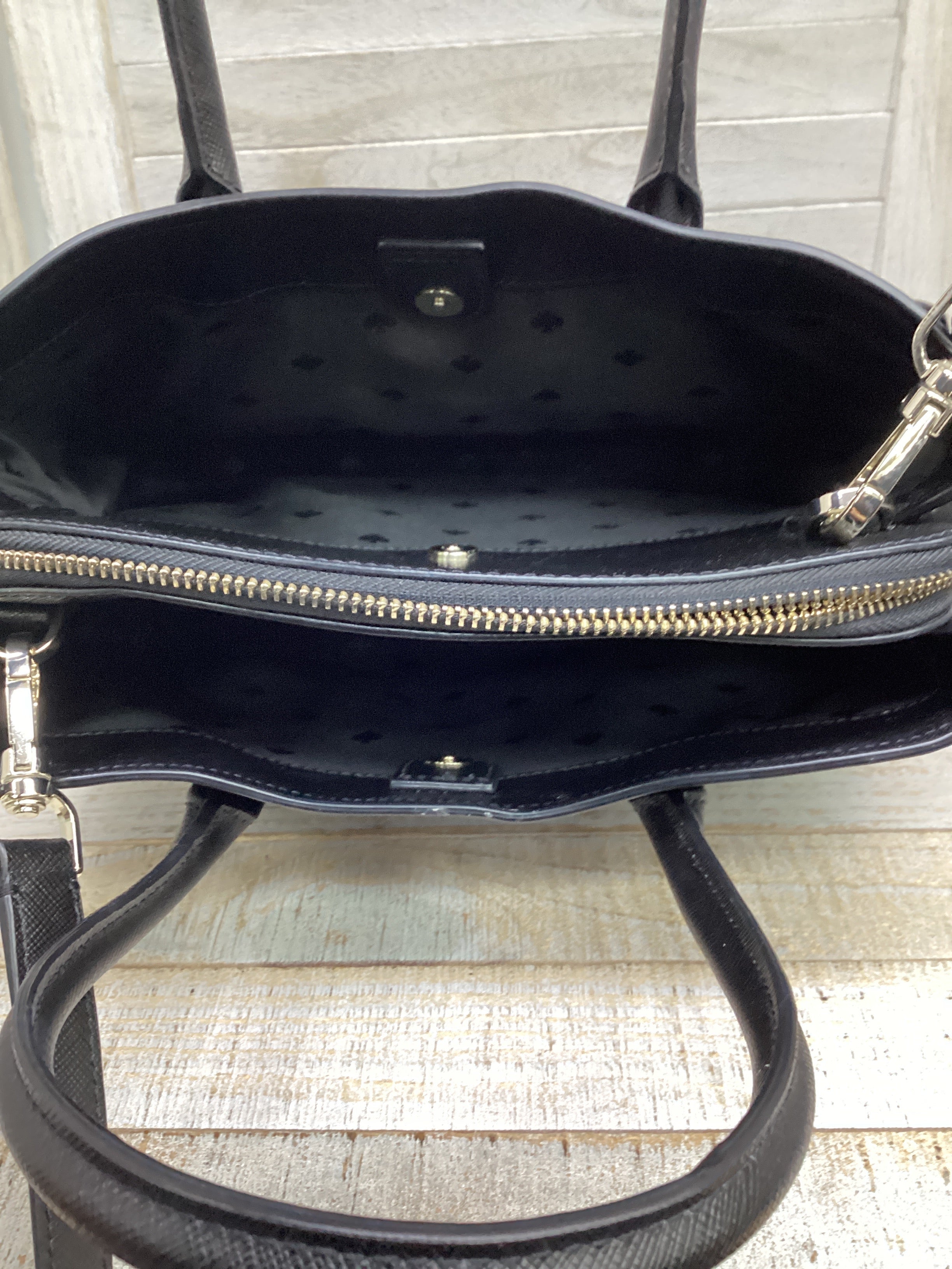 Crossbody Designer By Kate Spade. Size: Small
