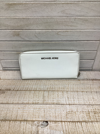 Wallet Designer By Michael Kors. Size: Medium