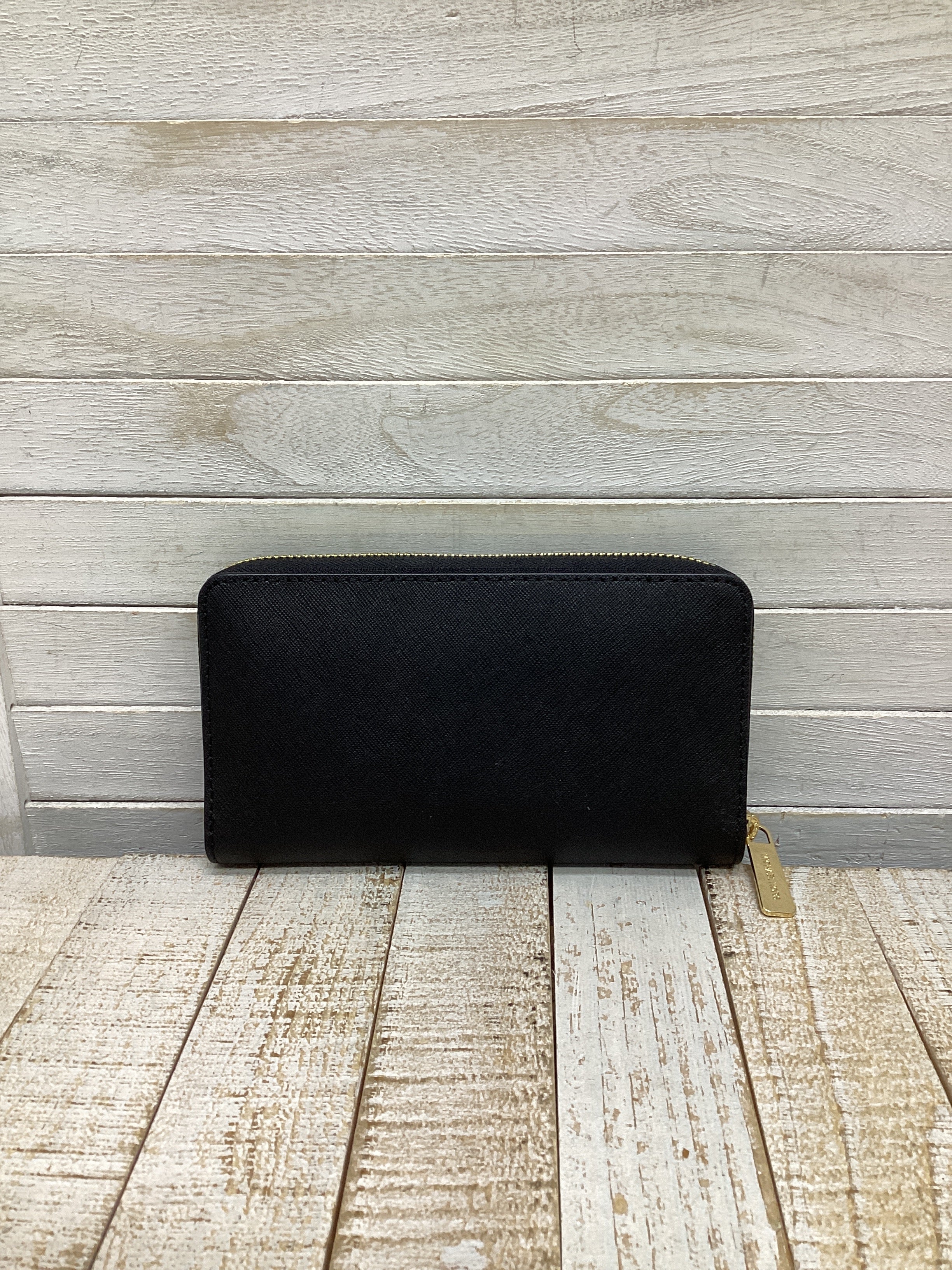 Wallet Designer By Michael Kors. Size: Medium