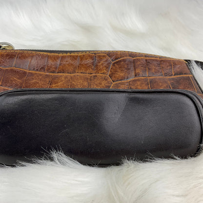 Makeup Bag Designer Dooney And Bourke. Size Small