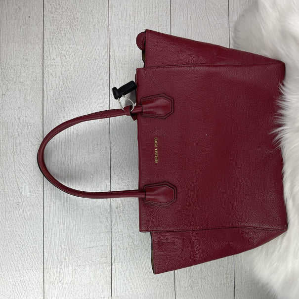 Handbag Designer By Michael Kors. Size: Medium