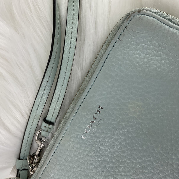 Wallet Designer By Coach. Size: Small