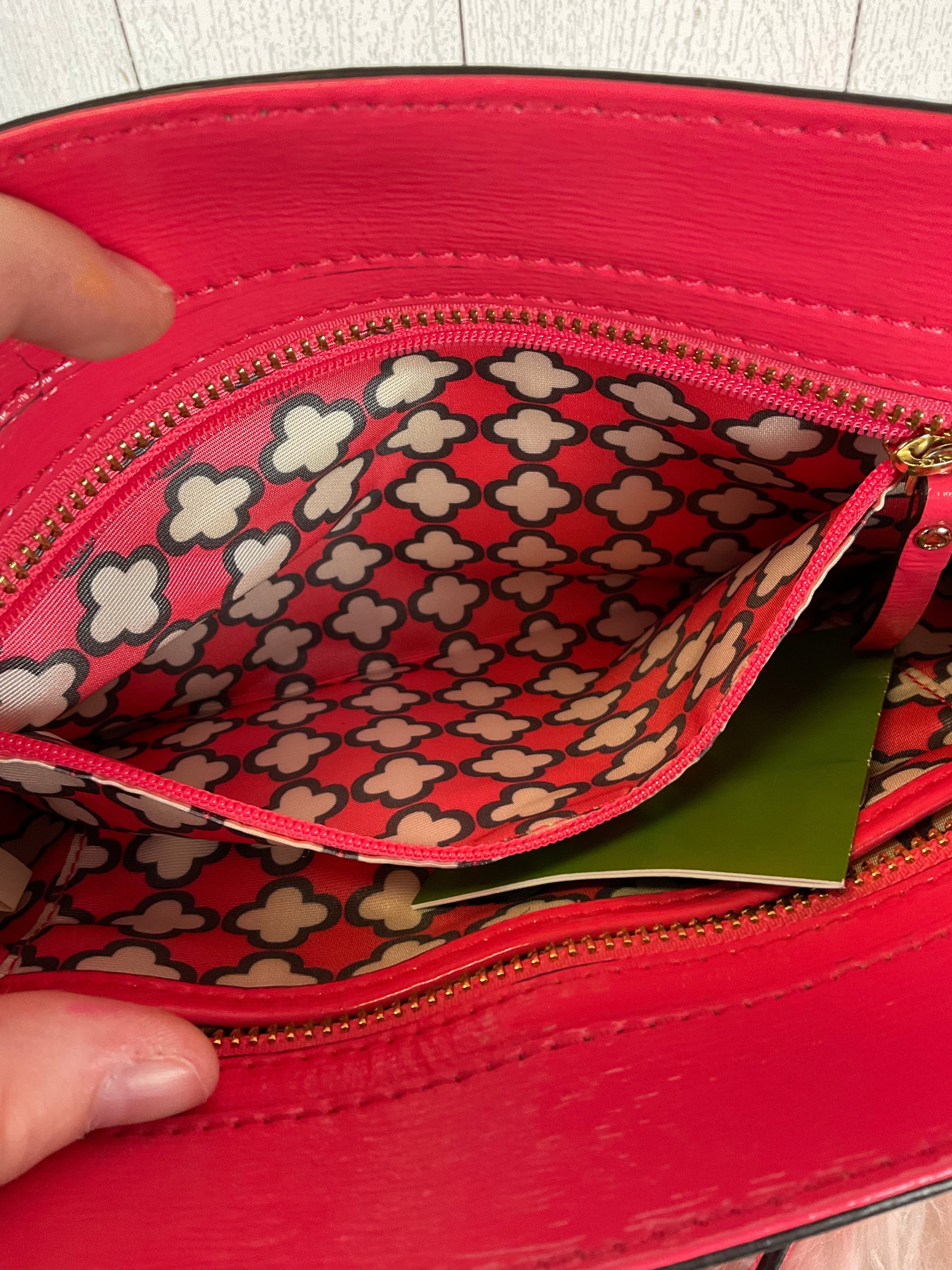 Crossbody Designer By Kate Spade. Size: Small