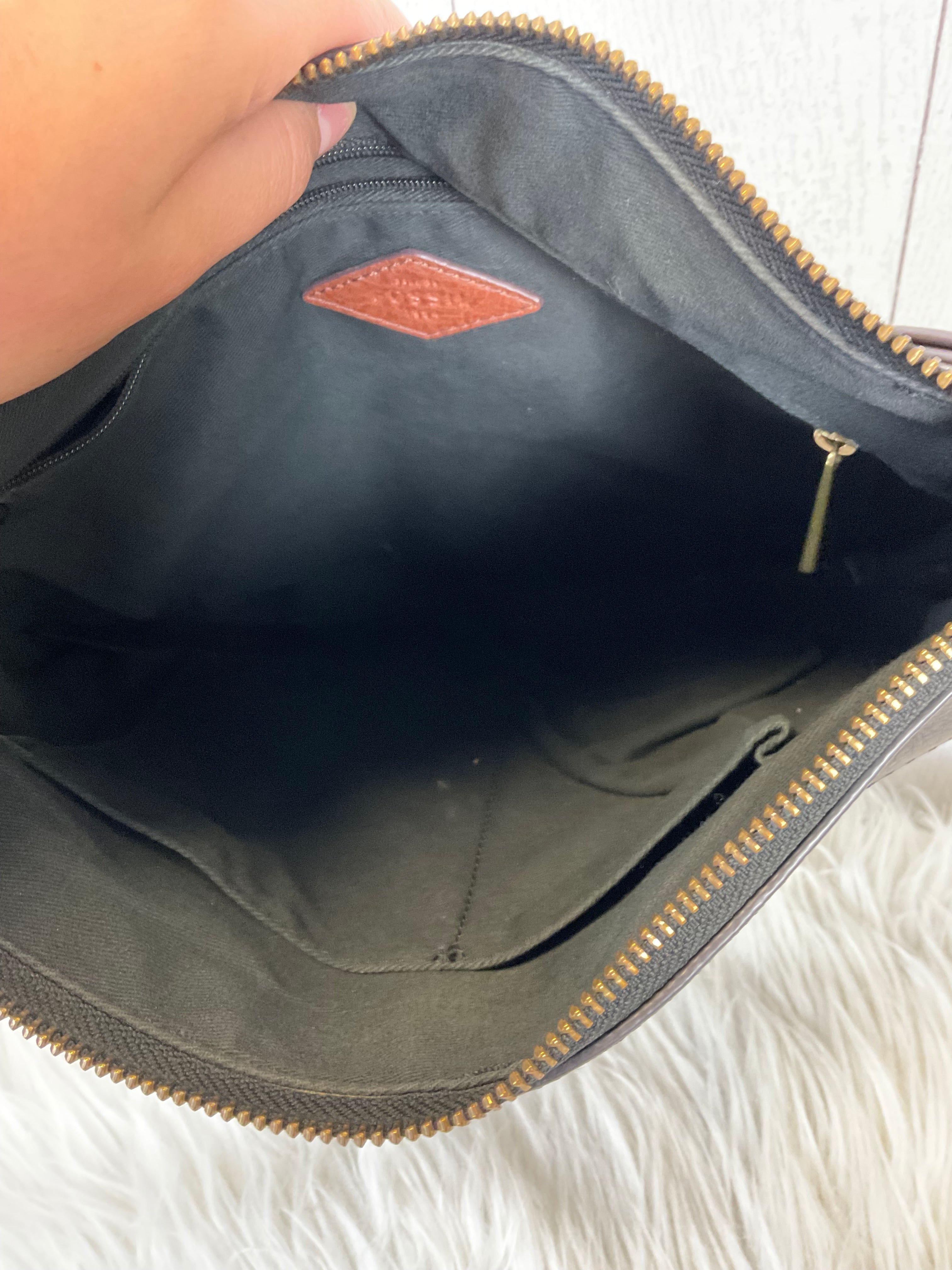 Crossbody Designer By Fossil. Size: Medium