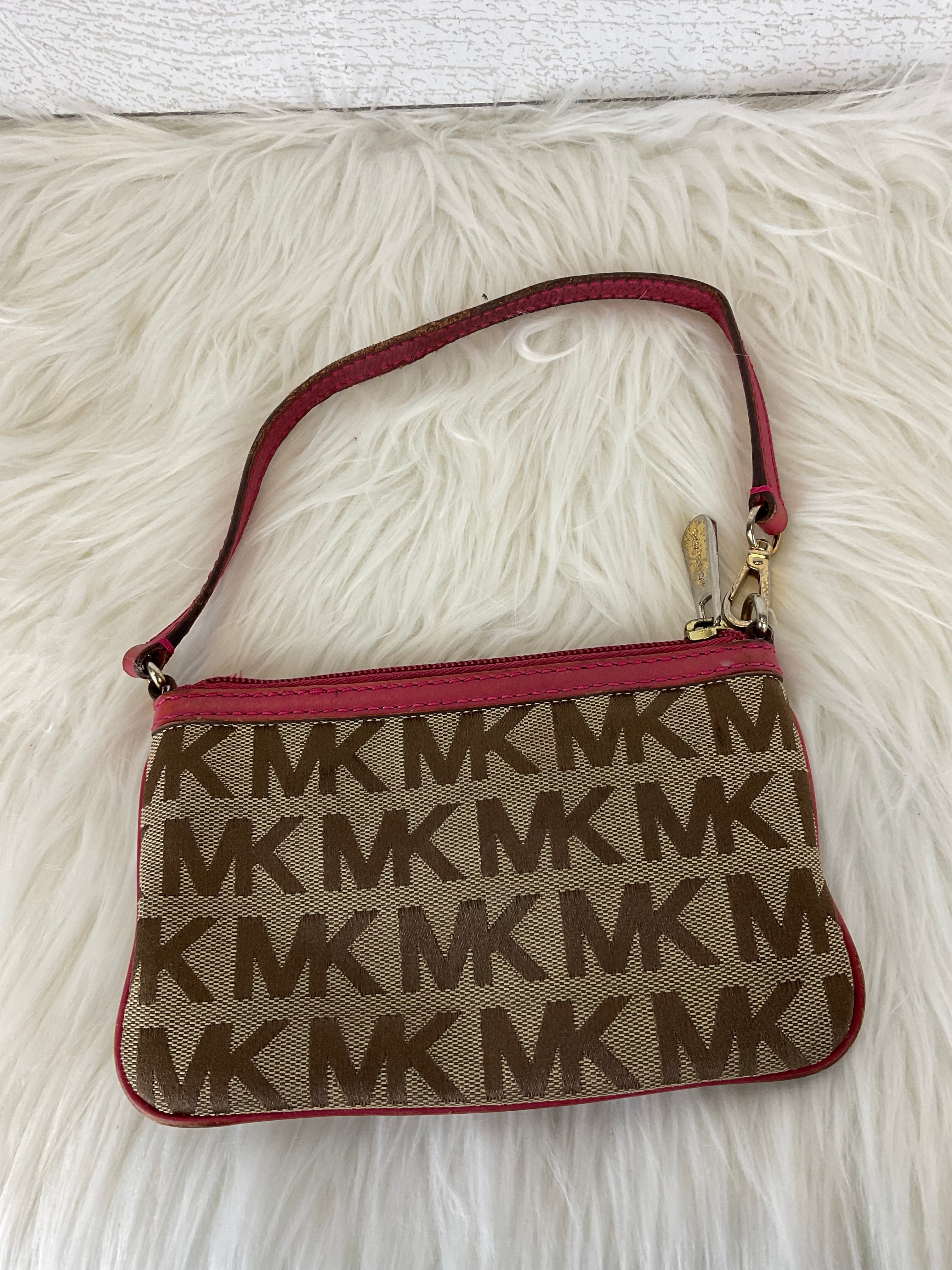 Clutch Designer Michael Kors. Size Small
