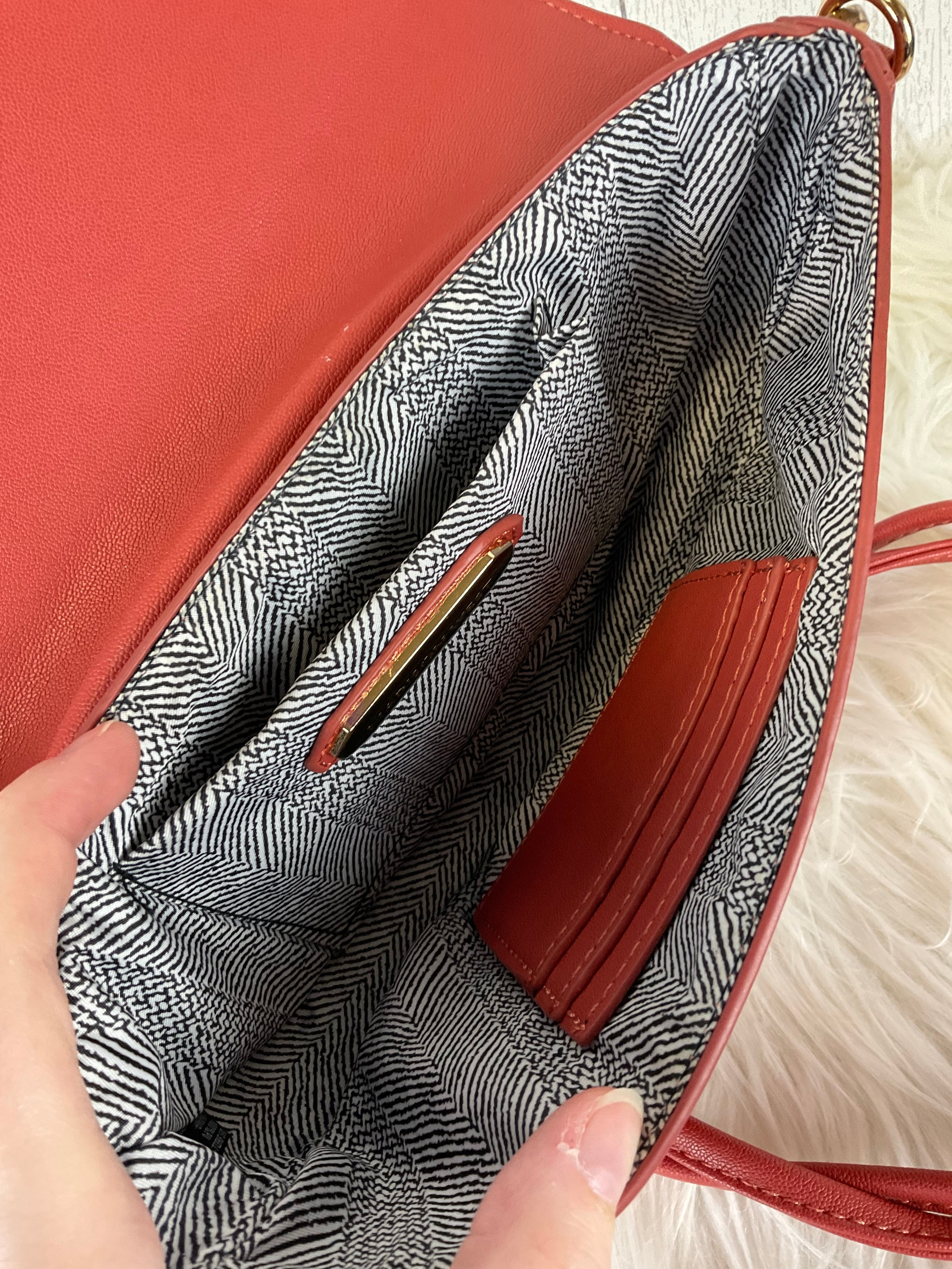Crossbody Madison West. Size Medium